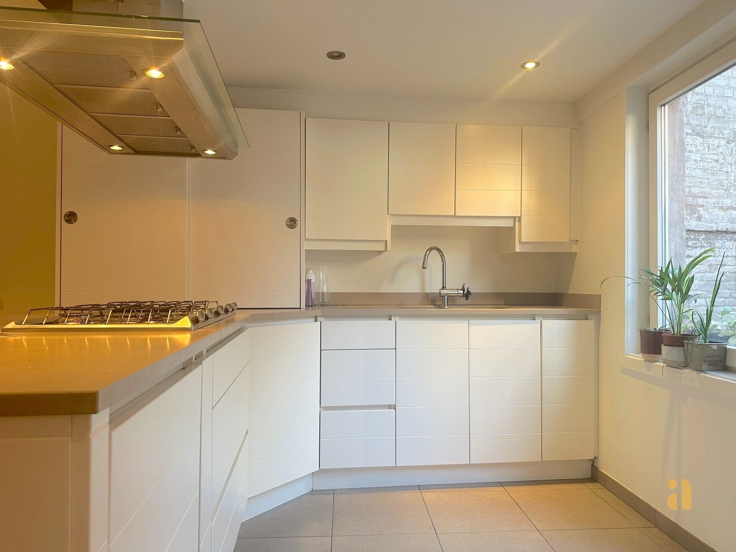 Uniek handelspand met woonst in de charmante Serpentstraat foto 13