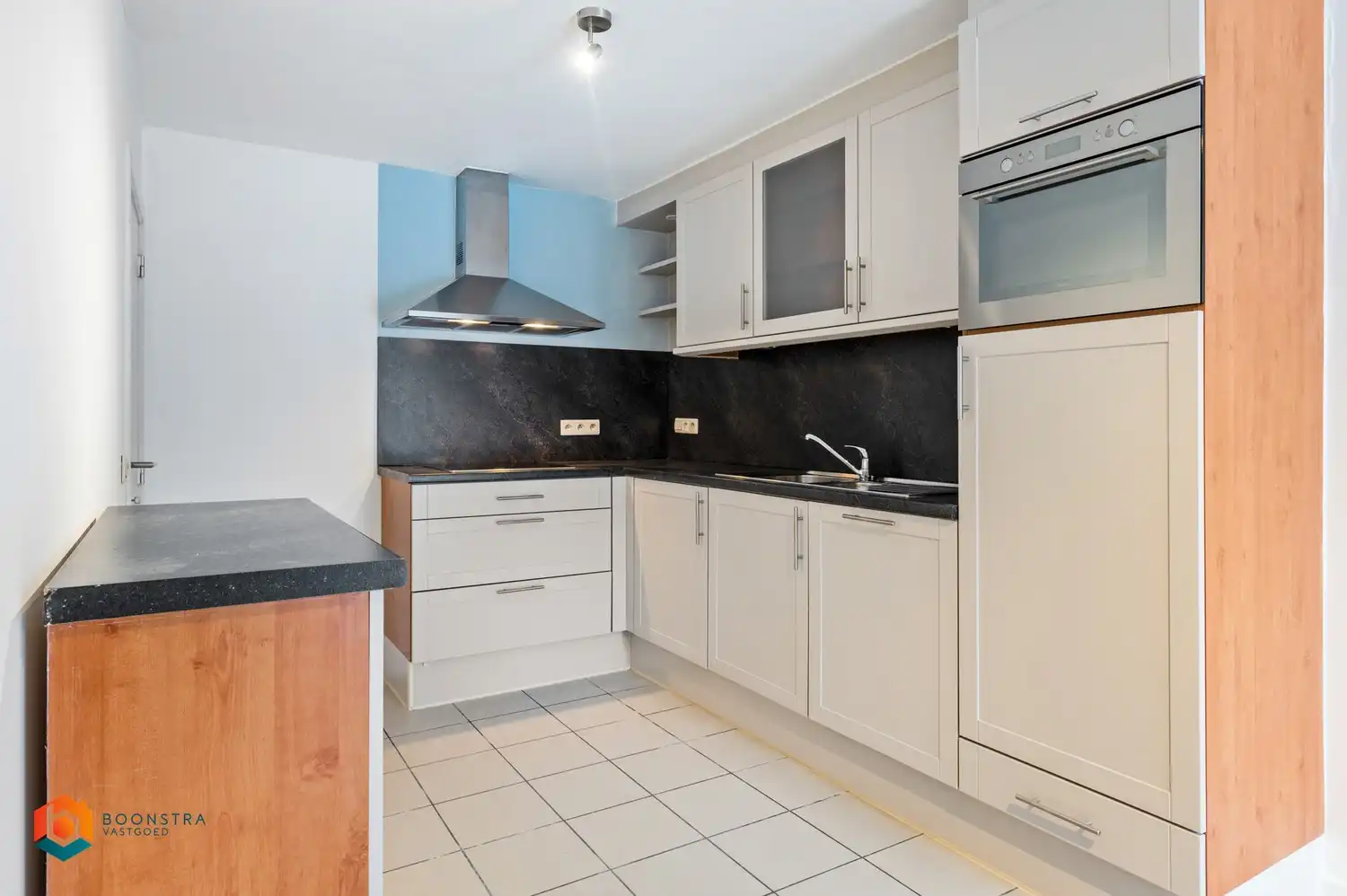 Instapklare rijwoning in centrum Heist foto 3