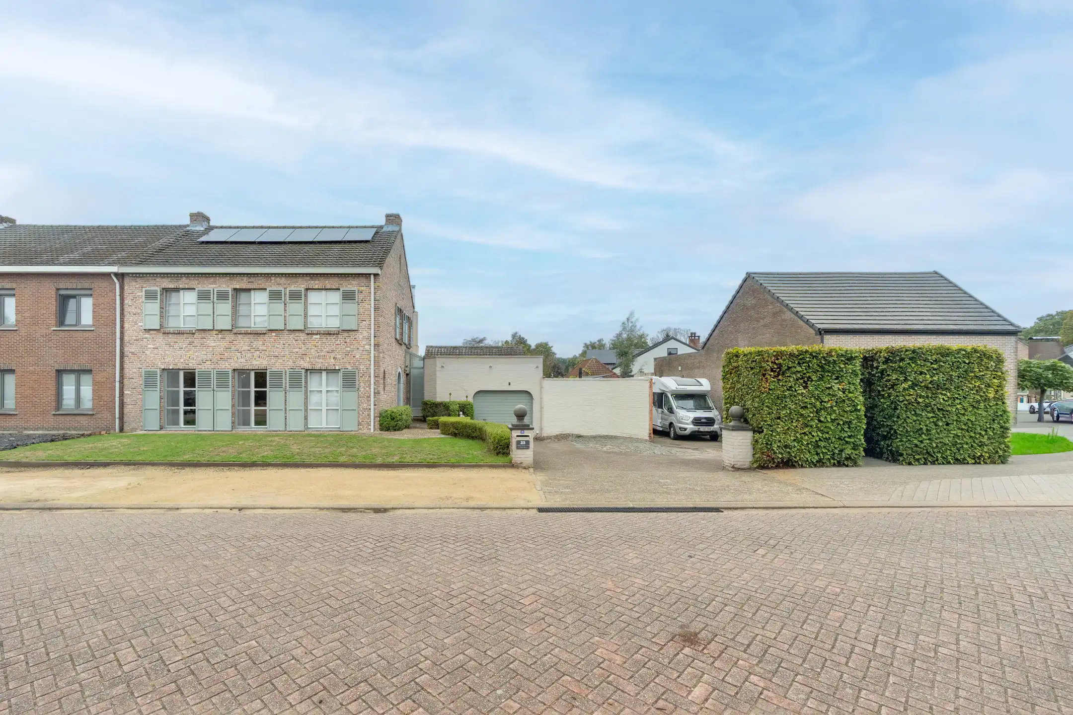 Instapklare woning op rustige locatie met vele mogelijkheden foto {{pictureIndex}}