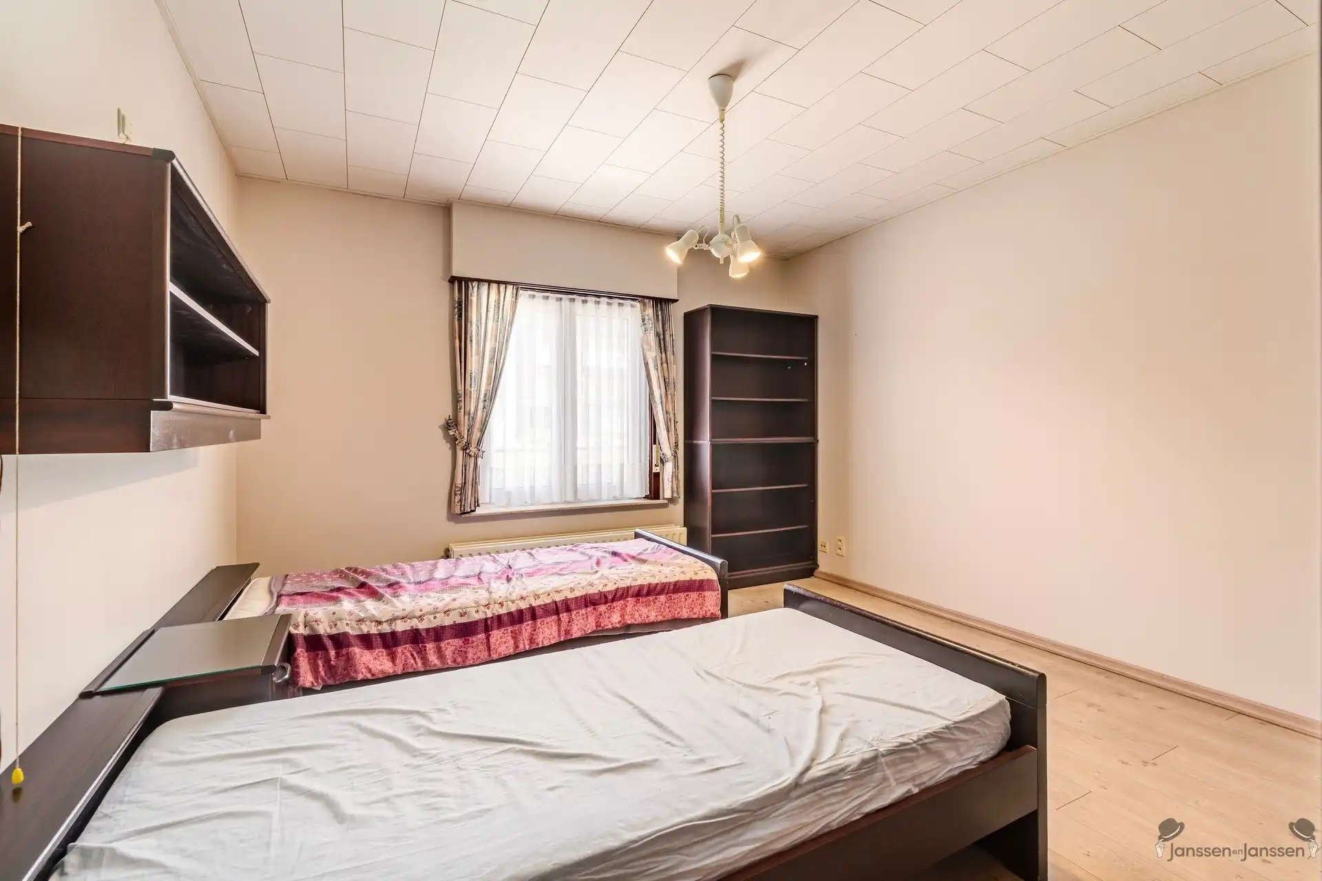 Ruime gezinswoning met extra werkplaats/atelier foto 11