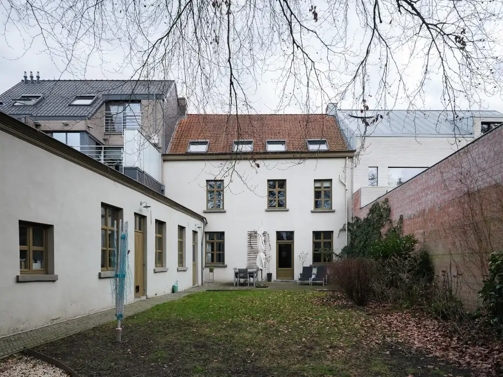 La Maison du Juge, een karaktervolle eigendom, gelegen in het centrum van Lievegem foto 2