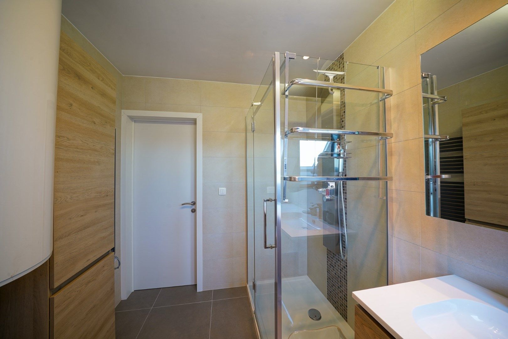 Perfect onderhouden duplex met 3 slaapkamers en zonnig terras Te huur foto 18