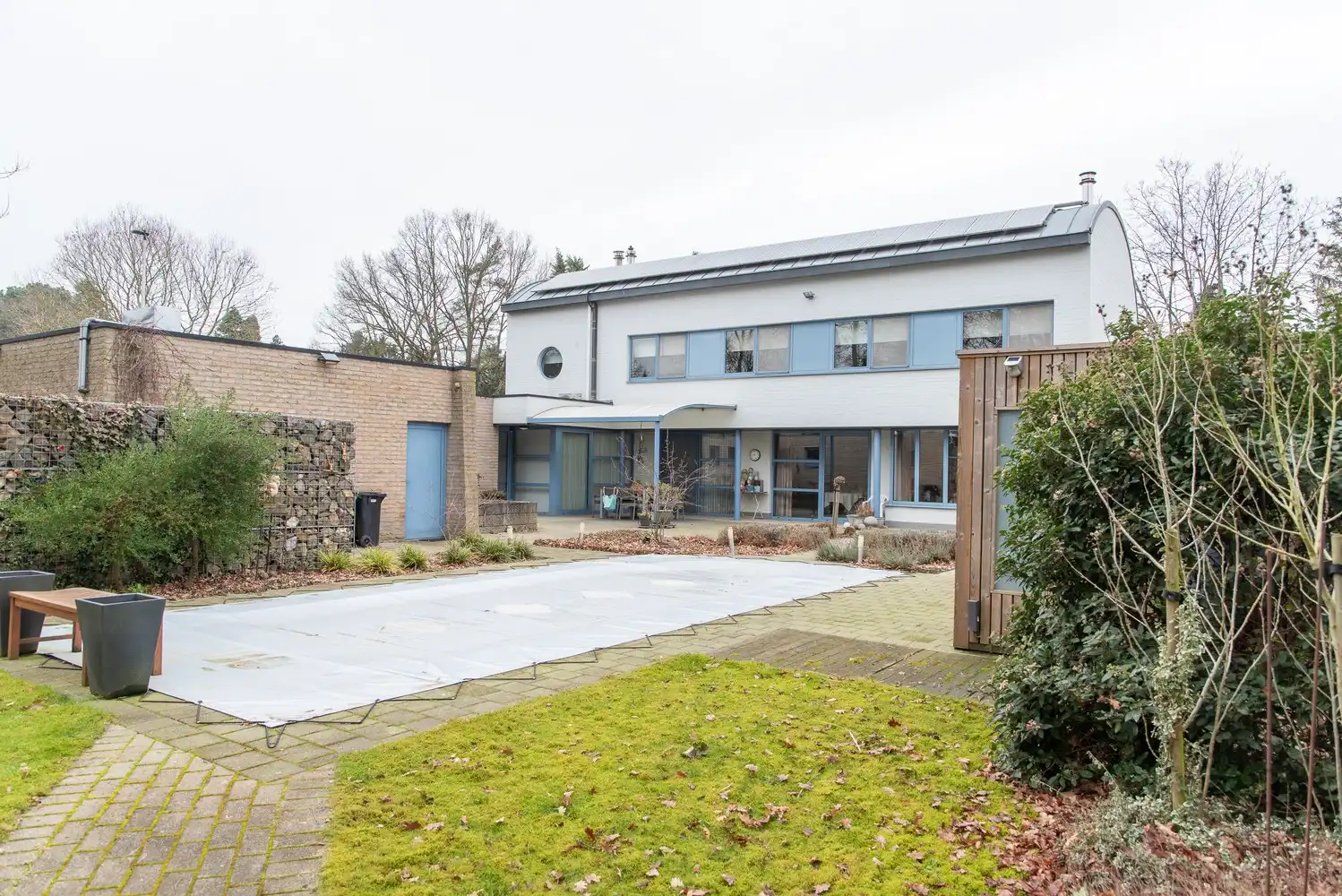 Moderne villa  met zwembad op toplocatie in Genk - instapklaar en future-proof foto 9