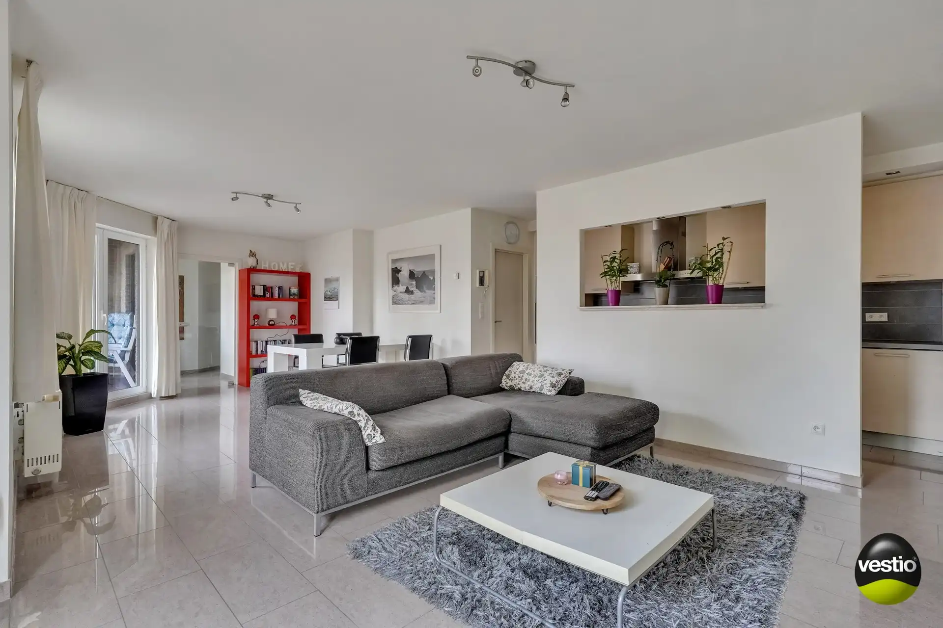 RUIM APPARTEMENT OP RUSTIGE LOCATIE AAN CENTRUM MAASEIK foto 6