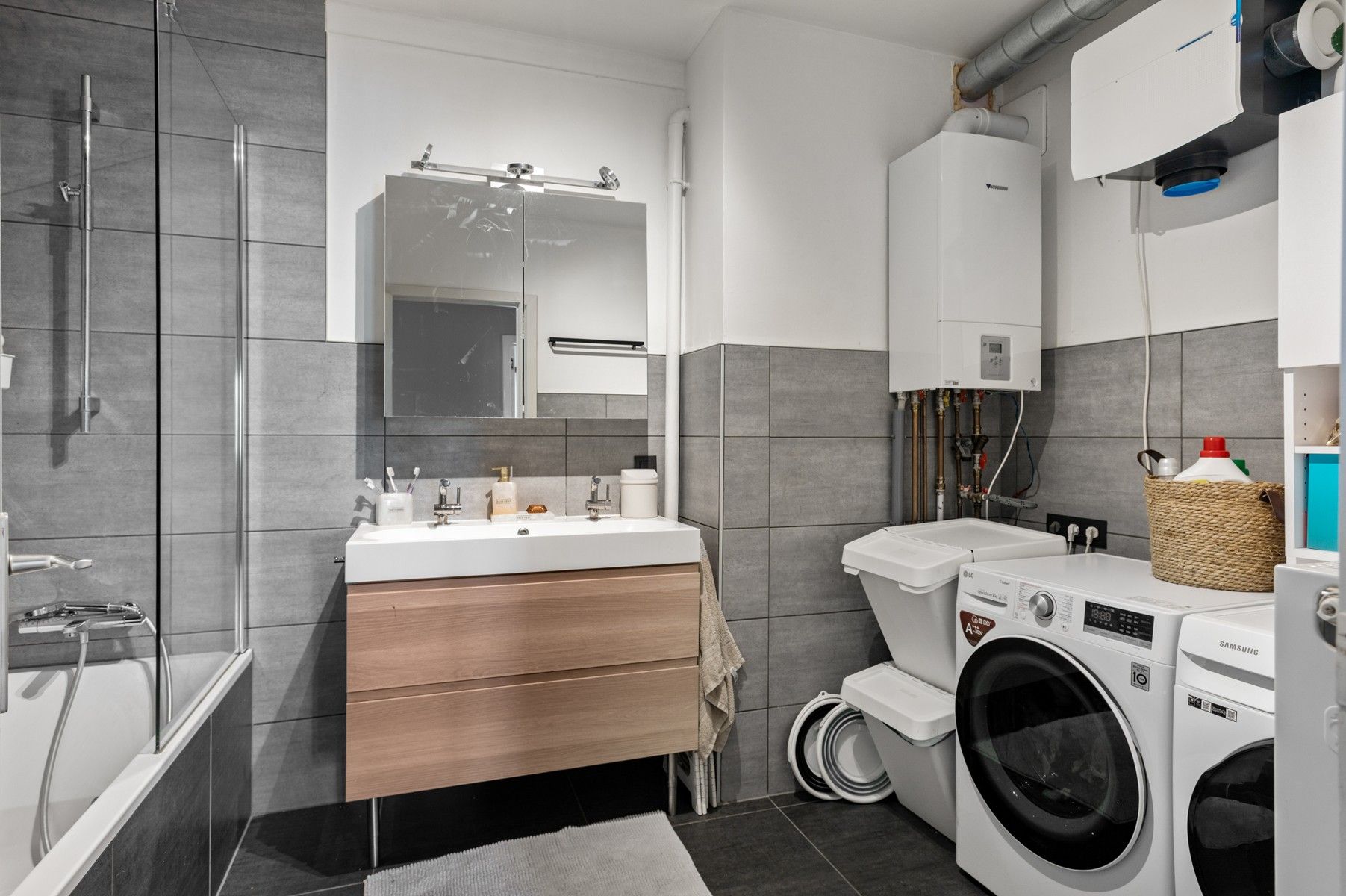 Instapklaar appartement met garage foto 12