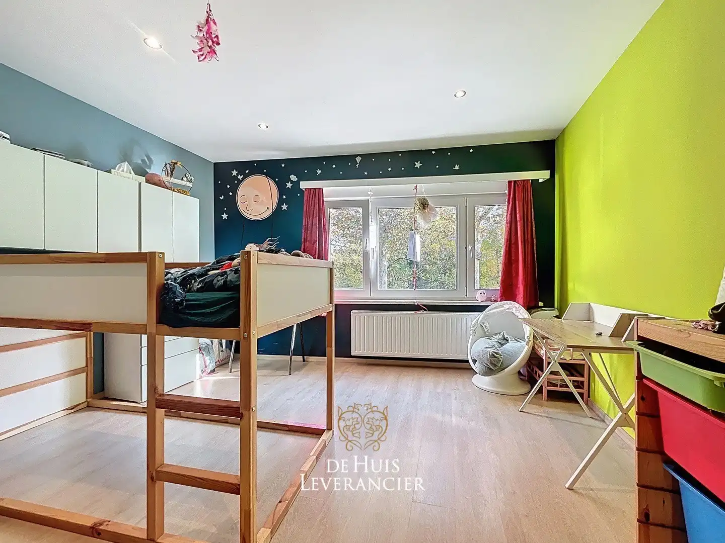 Ruime gezinswoning met 4 slpks, 2 bdks en tuin tegenover park De Schorre te koop foto 15