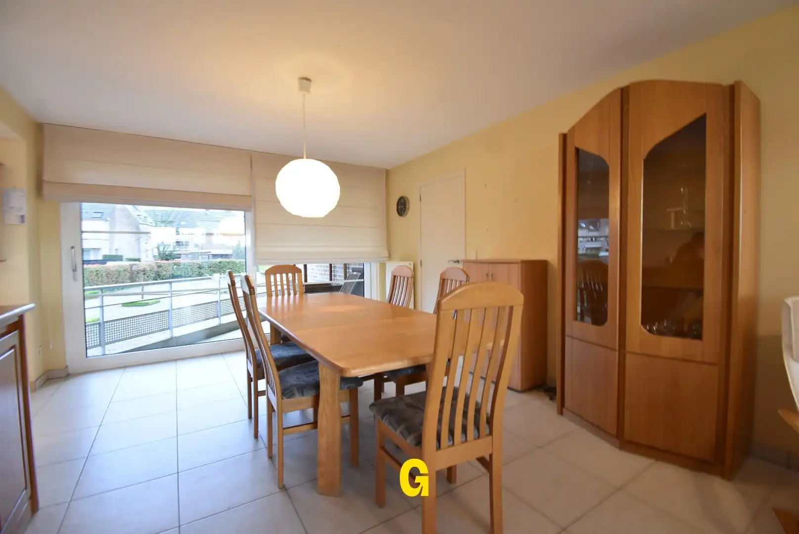 Ruim en degelijk appartement met twee slaapkamers, garage en kelderberging foto 12
