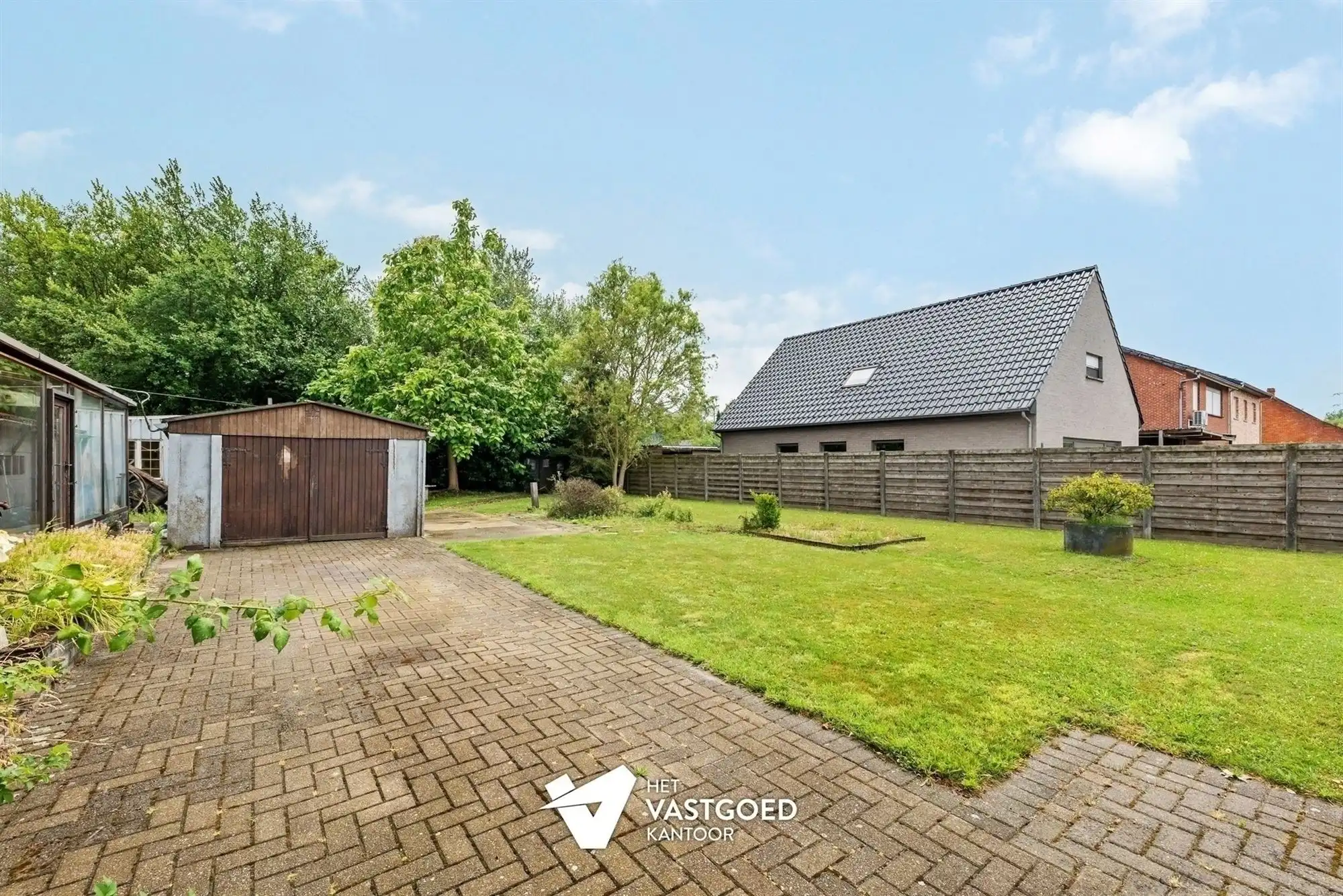 CHARMANTE RENOVATIEWONING OP EEN RUIM PERCEEL VAN 11 ARE foto 5