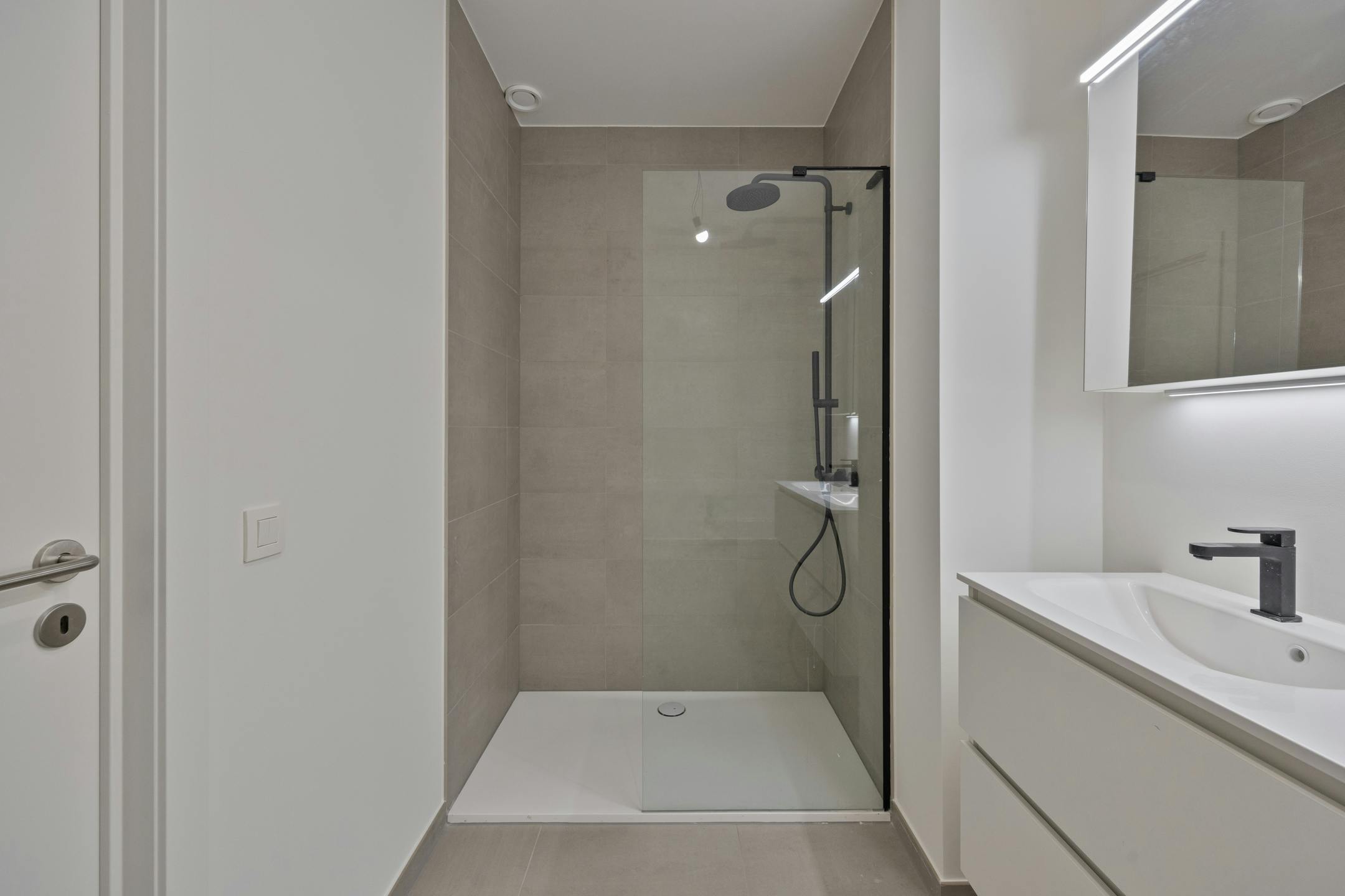 A0203 Rivert nieuwbouwappartement te Antwerpen  foto 12