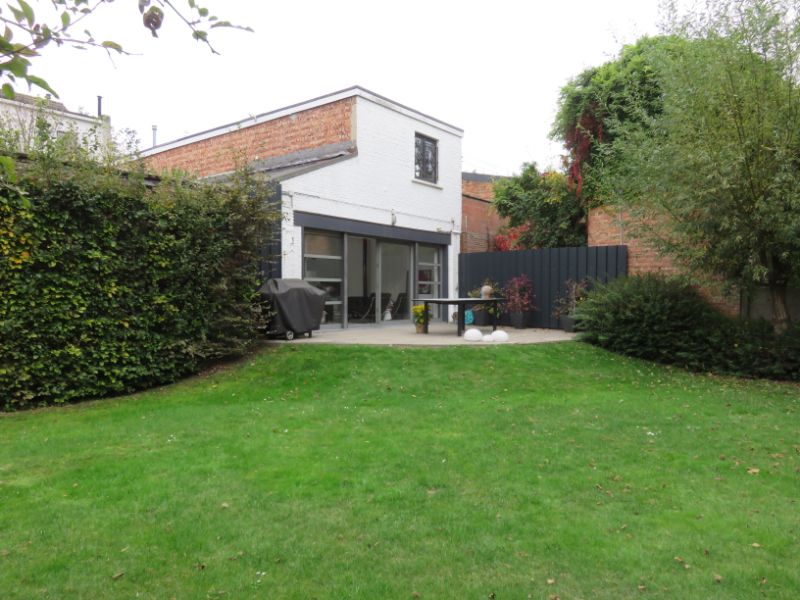 Ruime woning met 4 slaapkamers foto 4