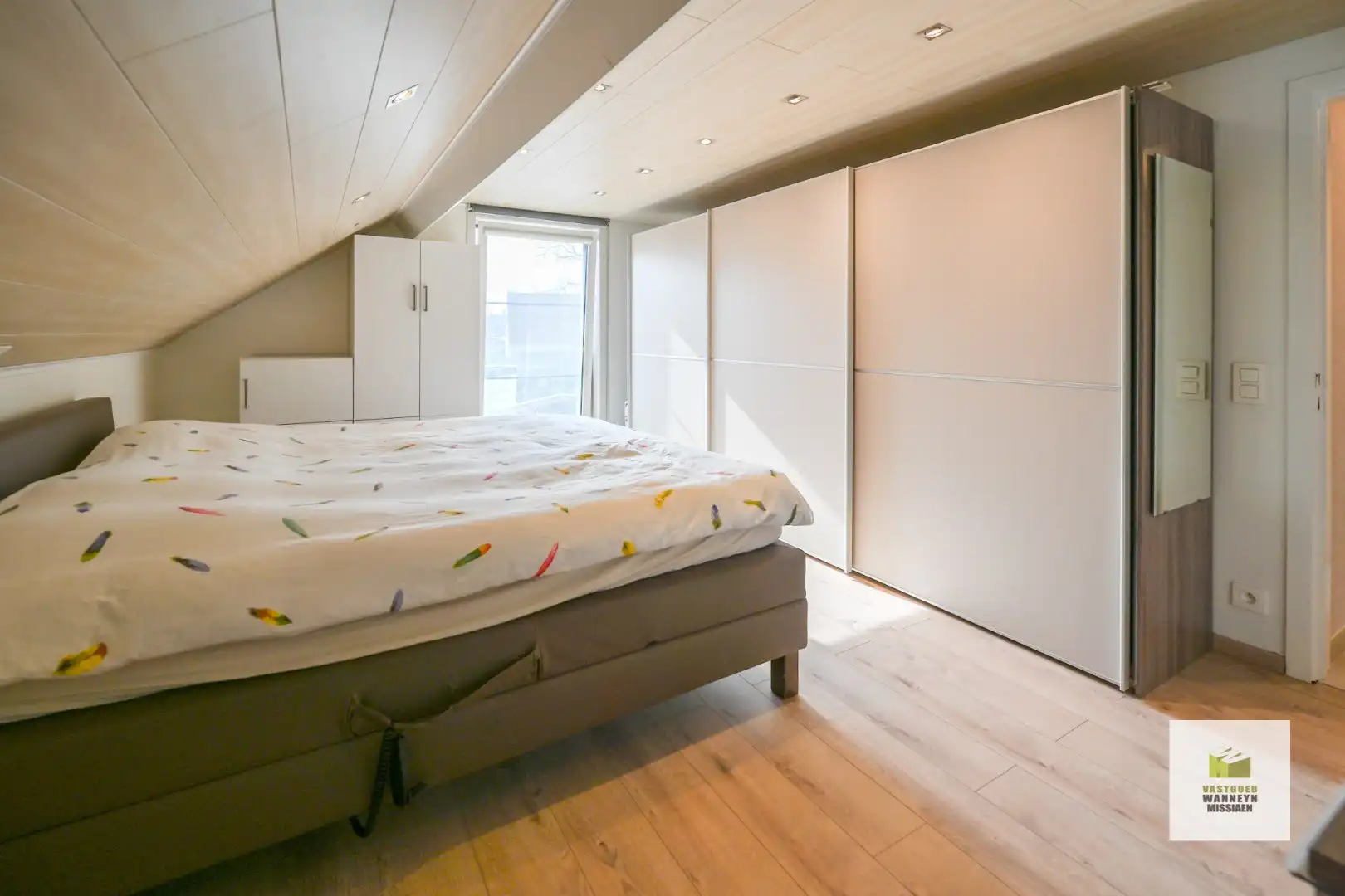 Perfect instapklare woning met 4 slaapkamers en kantoor/praktijkruimte met aparte ingang (21 m²) foto 17