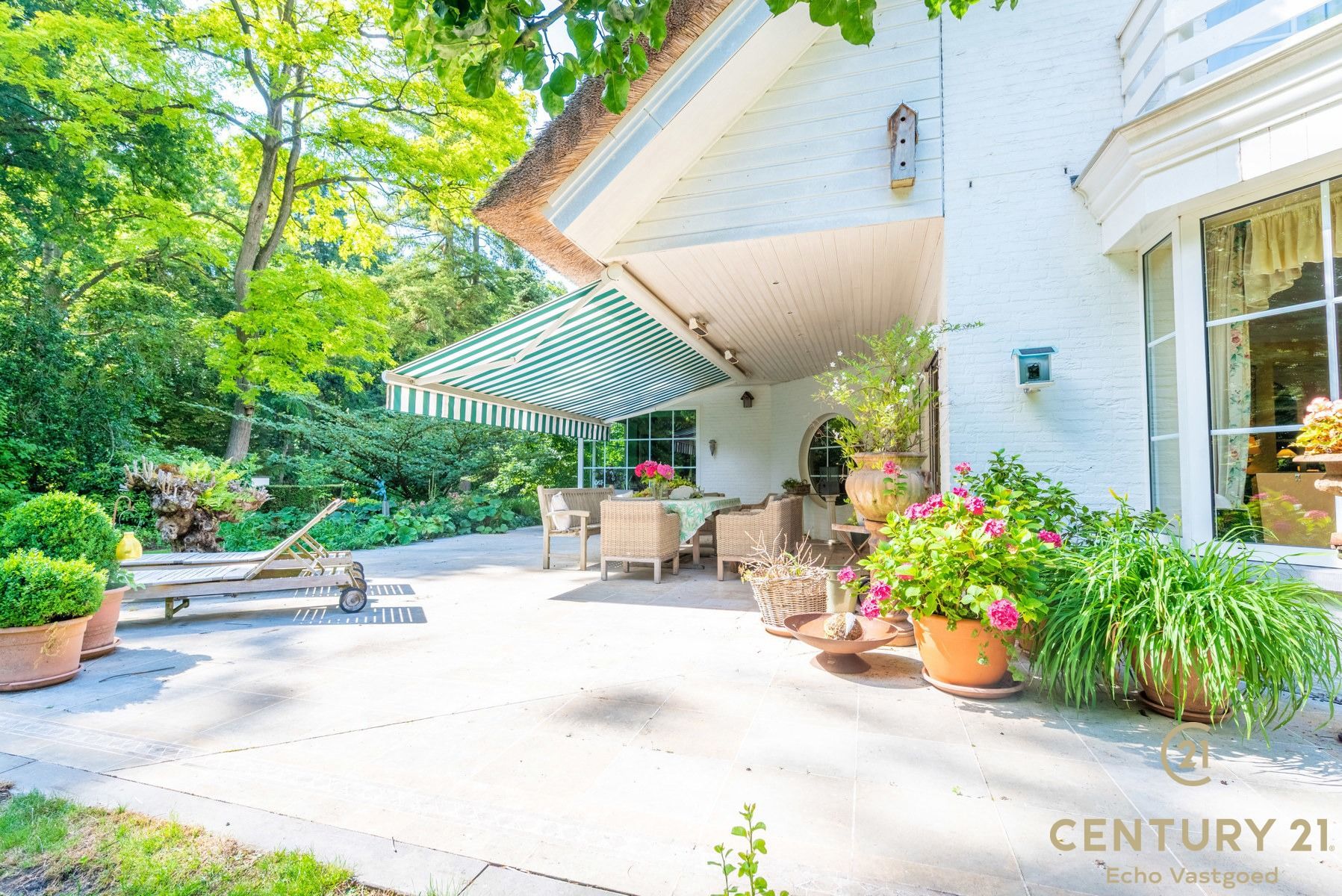 Karaktervol landhuis met prachtige tuin van ca 2128m² foto 12