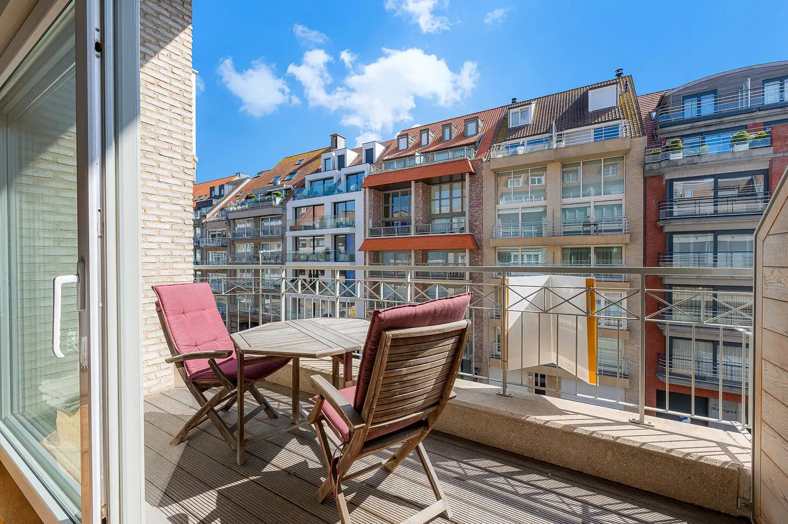 Lichtrijk mezzanine-appartement met 3 slaapkamers op topligging. foto 11