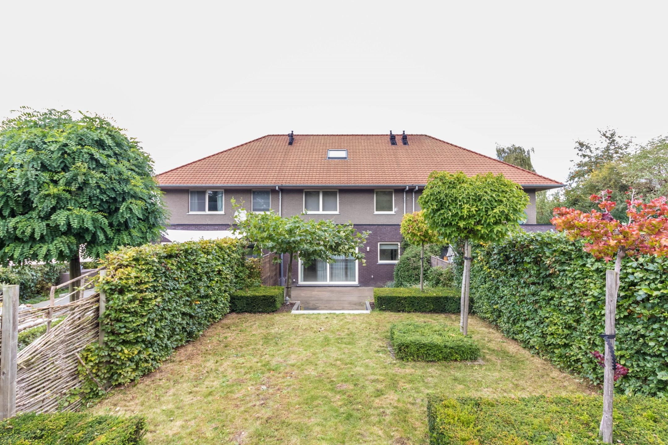 Prachtige en moderne woning met 4 slaapkamers foto 6