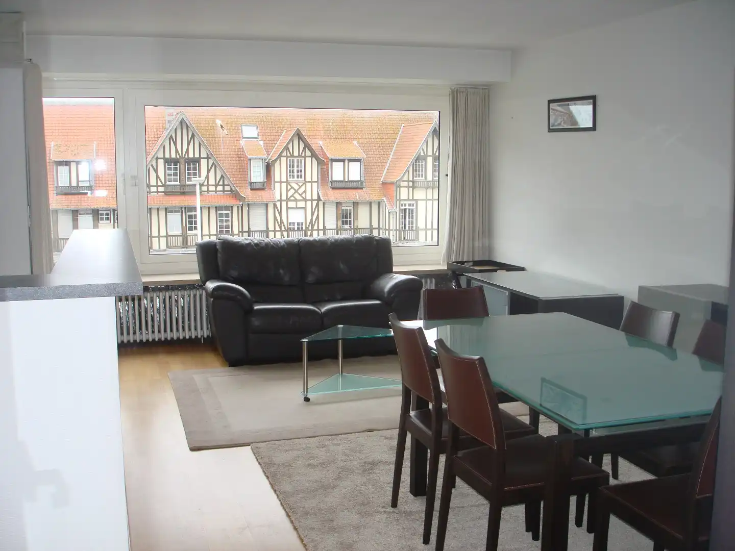 Gezellig 2 slaapkamer appartement te huur in Nieuwpoort bad! foto 3