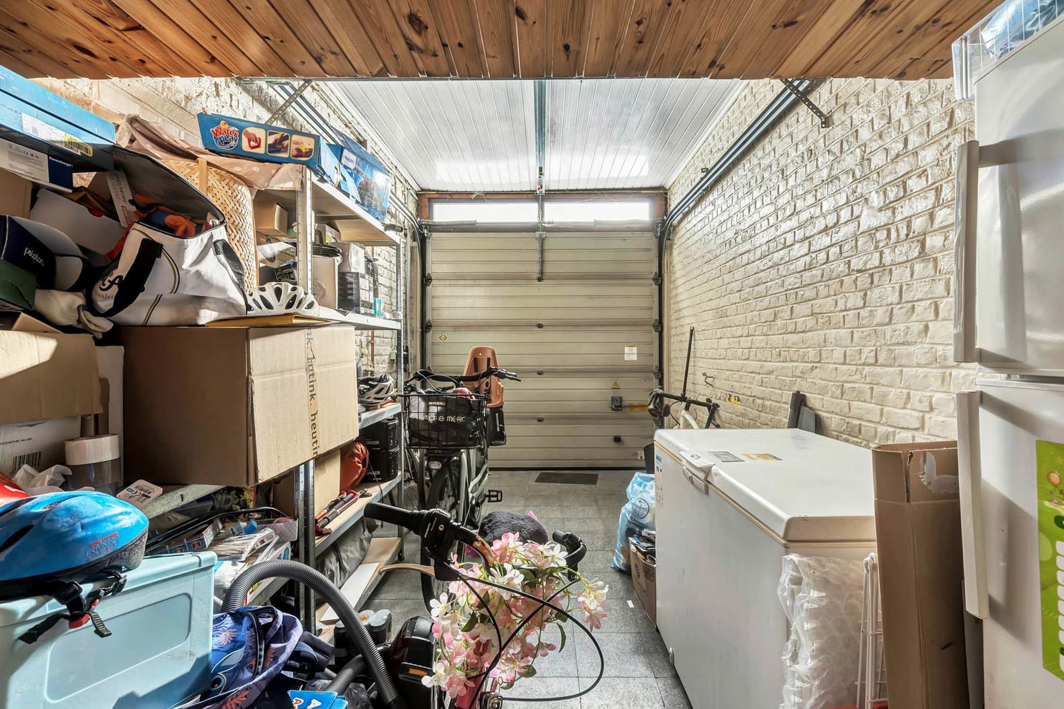 Ruime rijwoning met garage nabij centrum Deinze foto 14