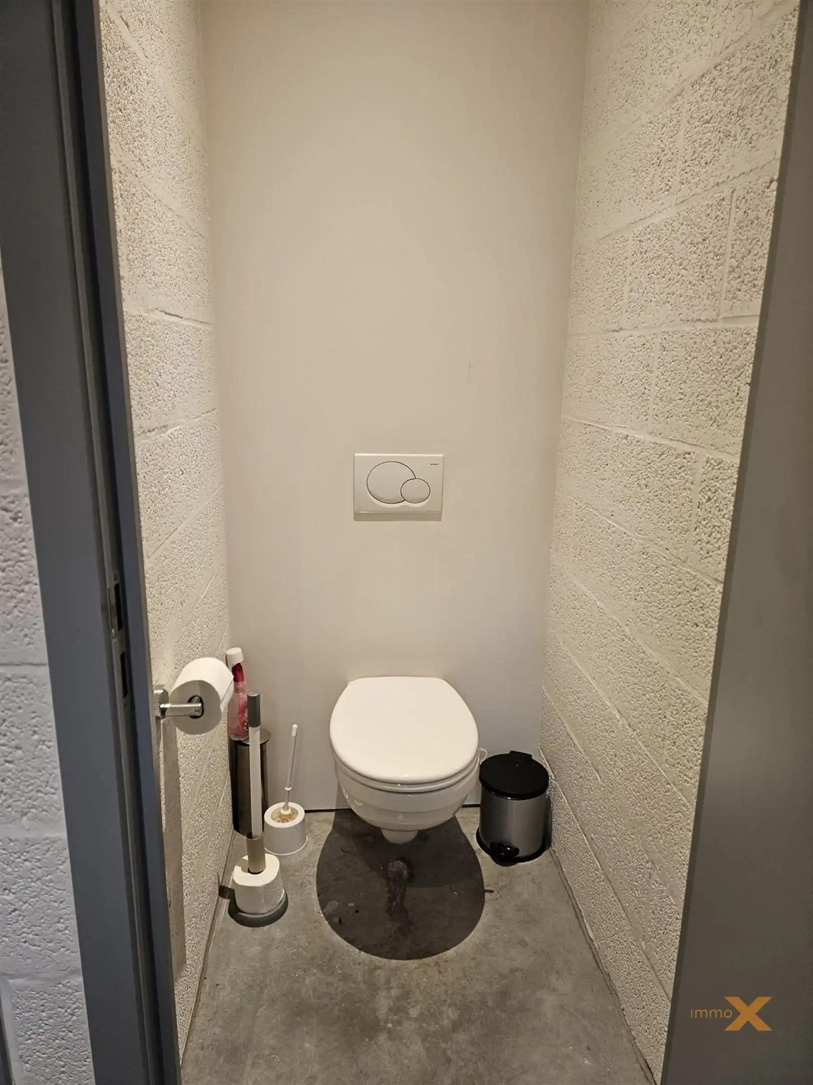 BUREELRUIMTE MET GOEDE VERBINDING SNELWEGEN!! foto 10