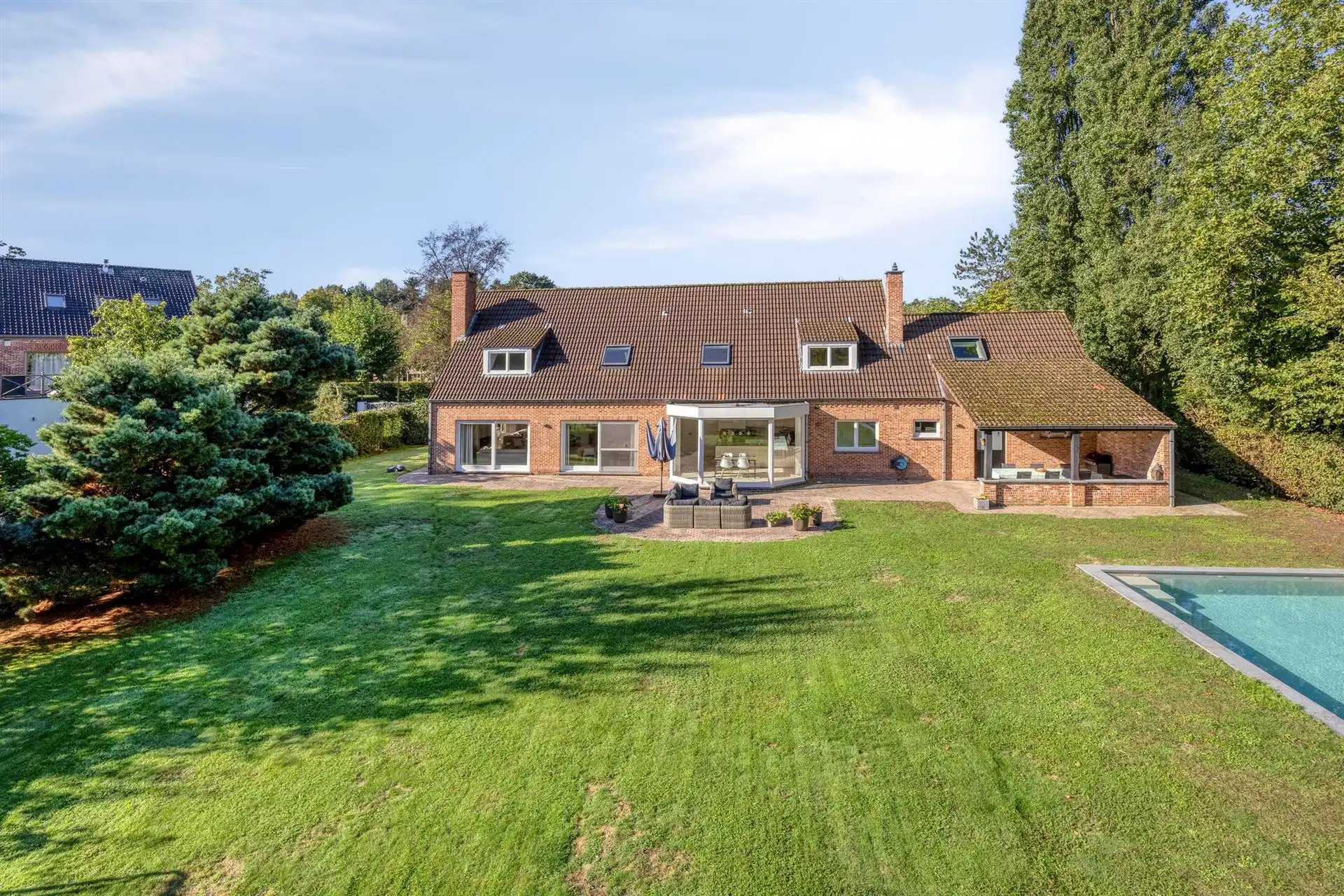 Prachtig gerenoveerde villa met 4 à 5 slpks en zwembad te Schilde foto 41
