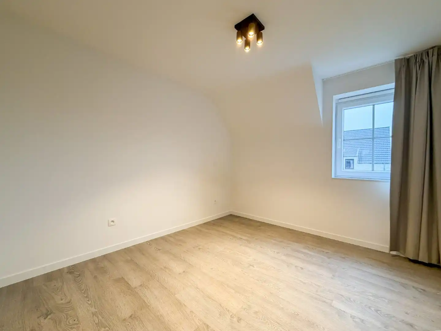 Prachtige instapklare nieuwbouwwoning, energiezuinig, Torhout. foto 11