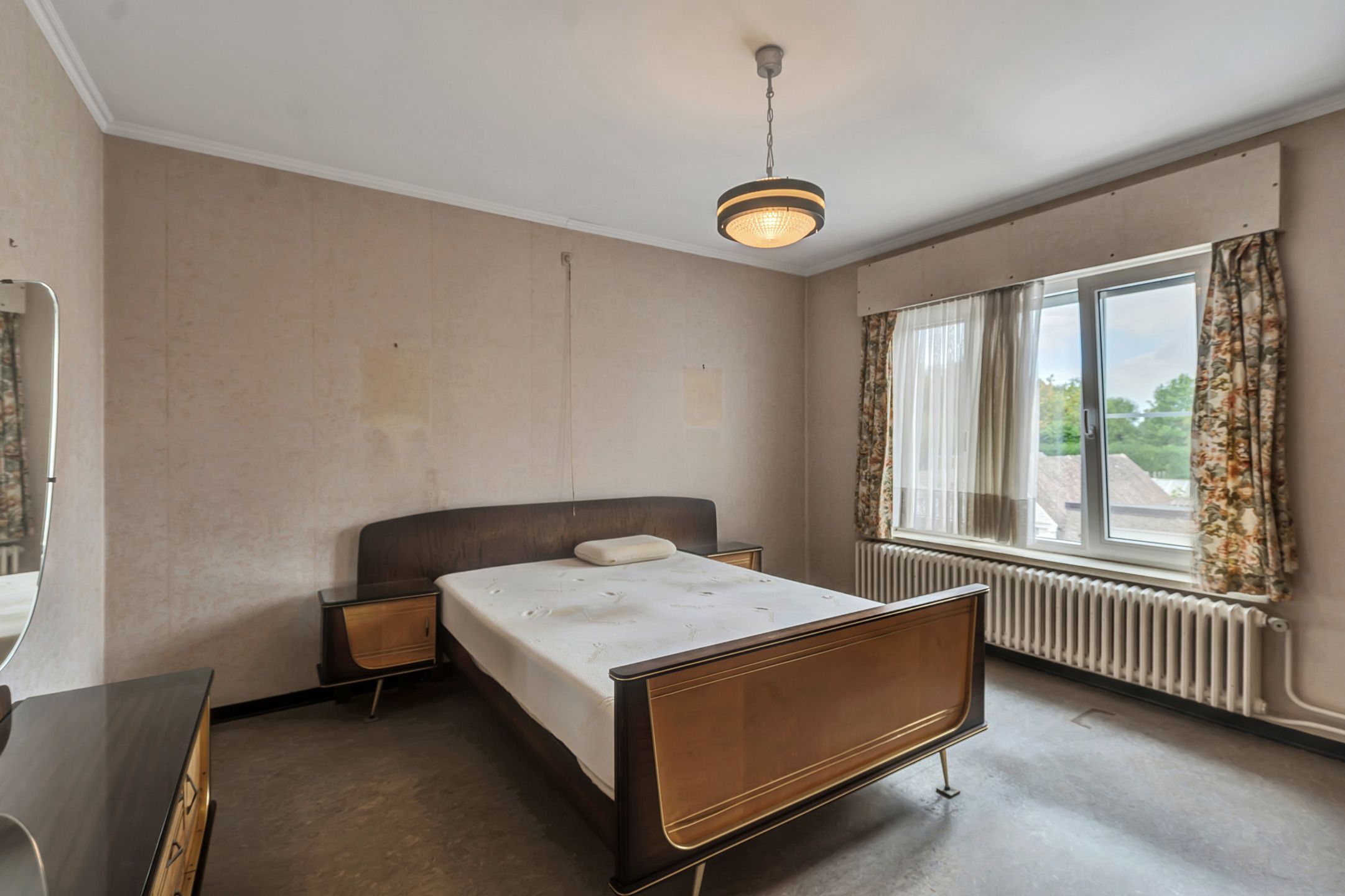 Ruime en deels vernieuwde halfopen bebouwing te Deinze foto 9
