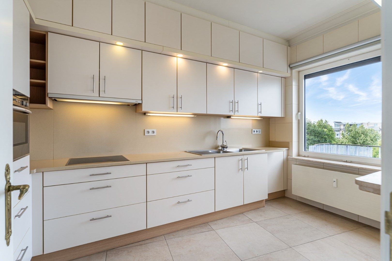 App., 94 m², 2 slpk, 2 terrassen, garagebox, Centrum foto 3