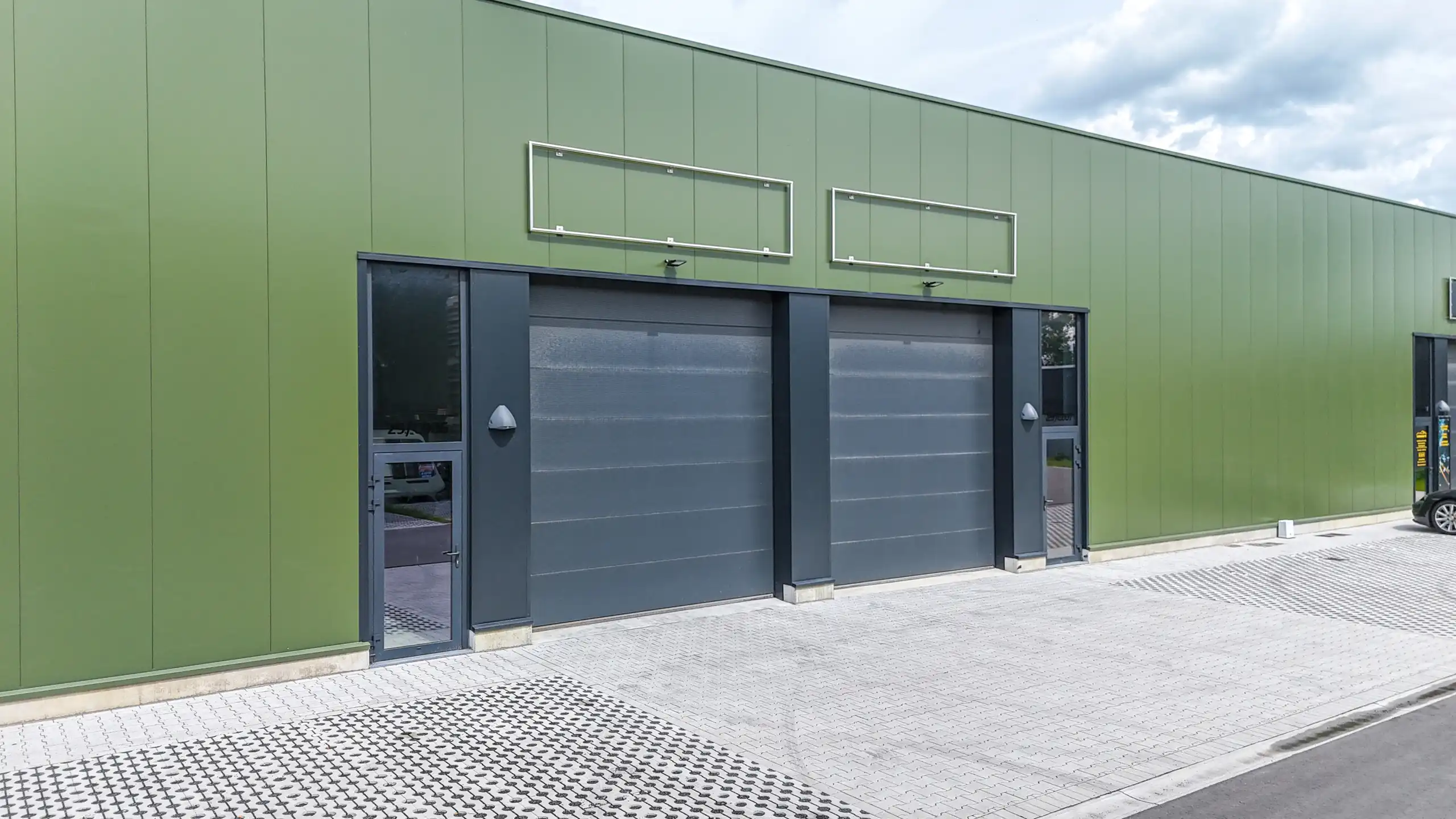 Nieuwbouw KMO-unit van 216 m² op topligging in Beringen! foto 11