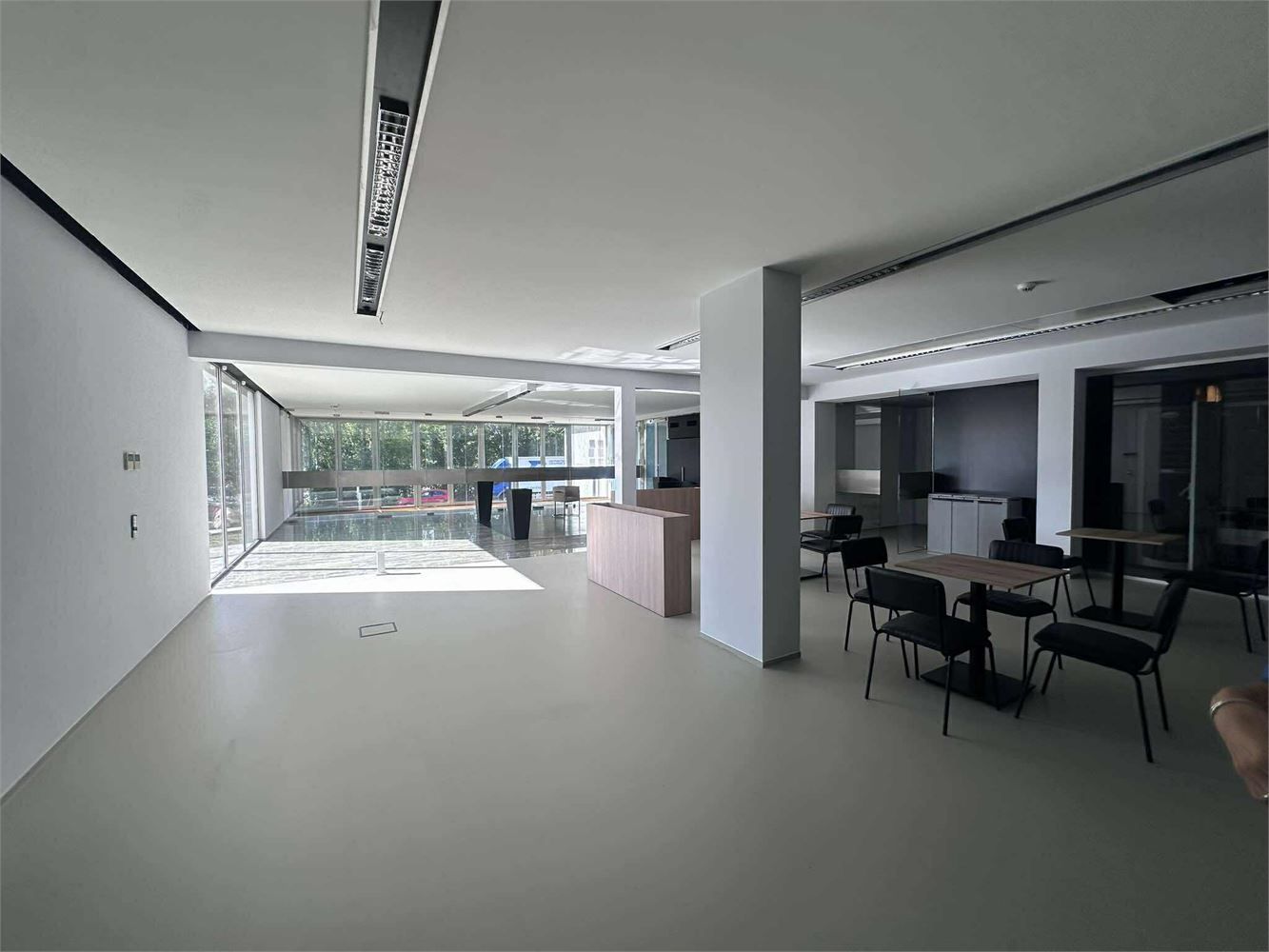 UNIEKE KANTOREN MET PARKING EN VERSCHILLENDE OPPERVLAKTES foto 5