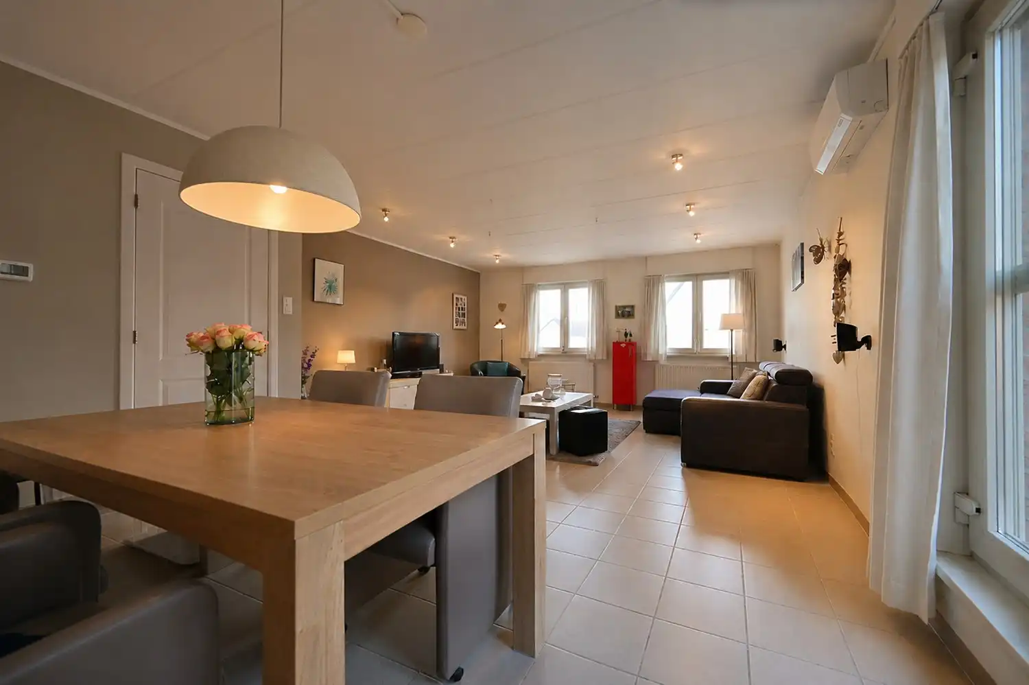 Ruim en veelzijdig appartement met uitzonderlijk uitbreidingspotentieel in Lanaken foto 5