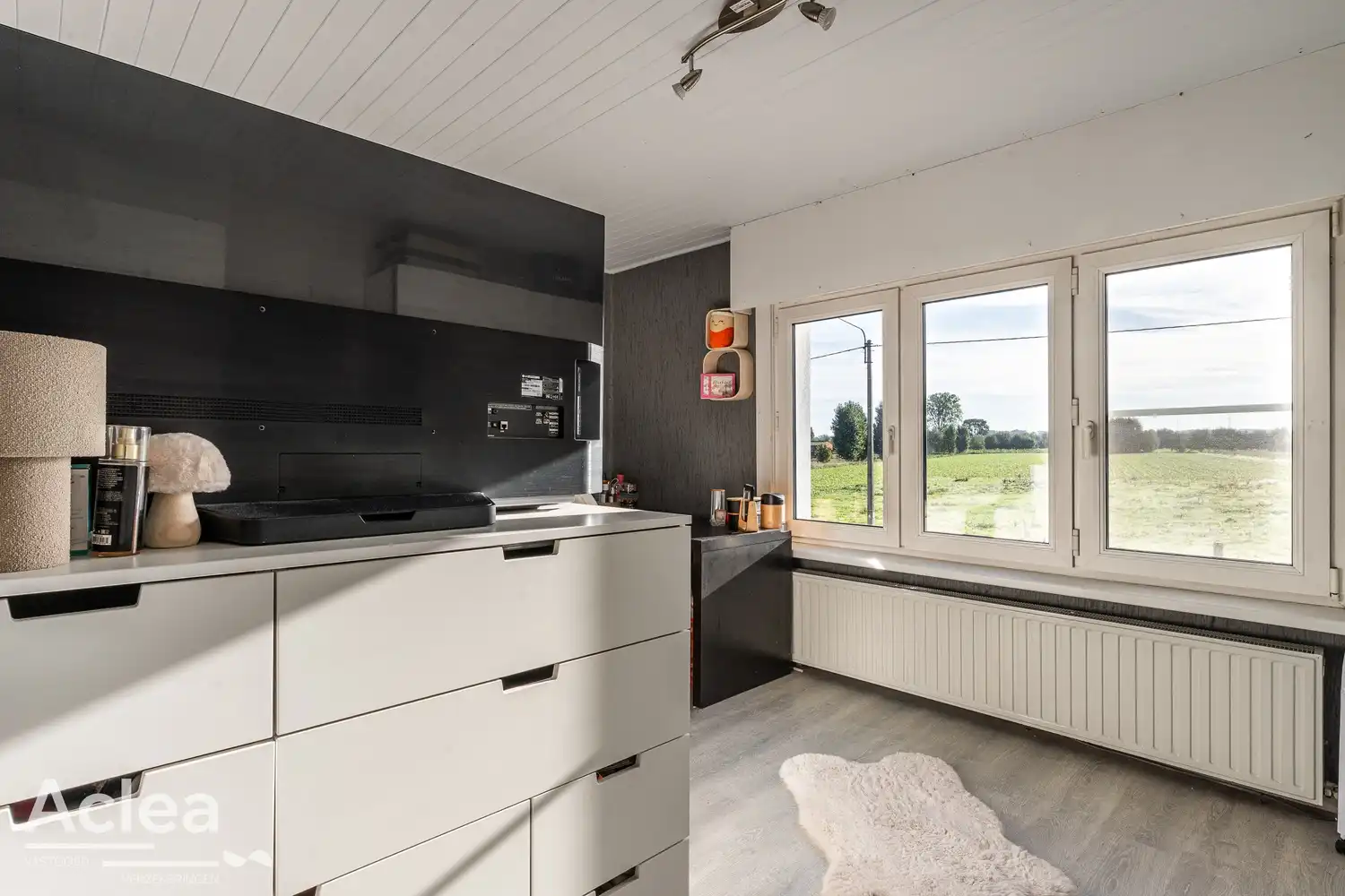 Halfopen woning met 3 slaapkamers, garage en leuke tuin in Sleidinge foto 20