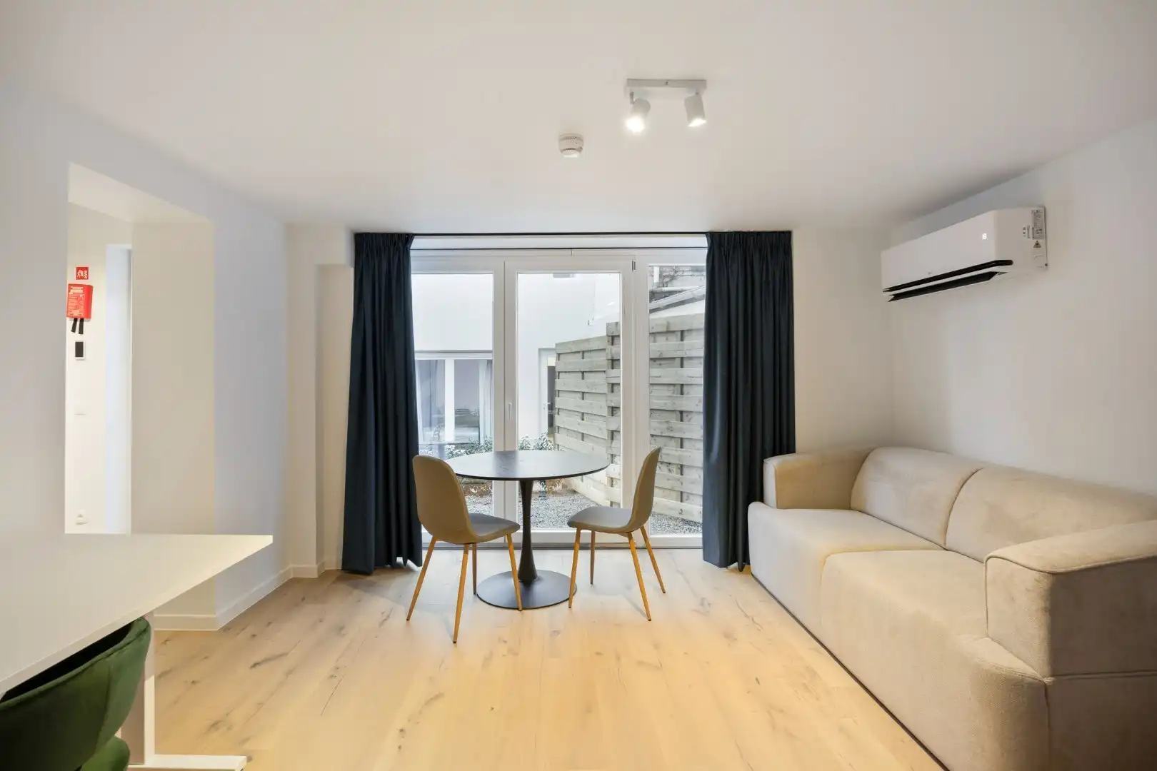 Totaal gerenoveerde en bemeubelde studio op gunstige ligging nabij Leuven  foto 23