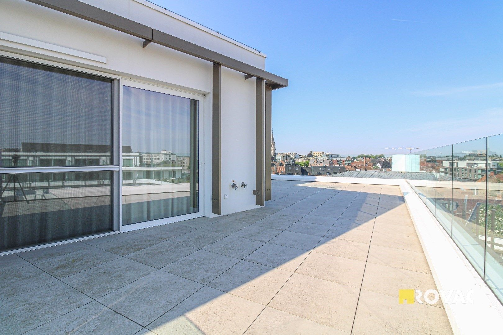 Uniek appartement met prachtig terras en garage! foto 12