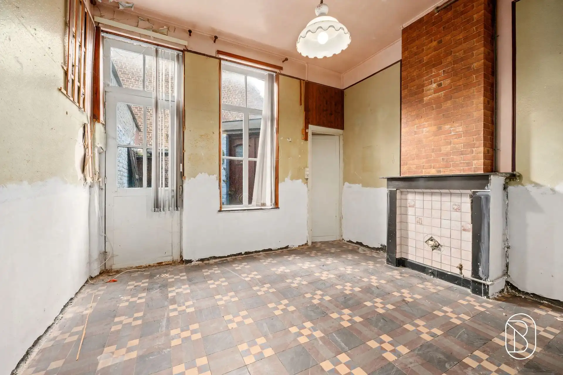 Te renoveren woning in het centrum van Ronse! foto 4