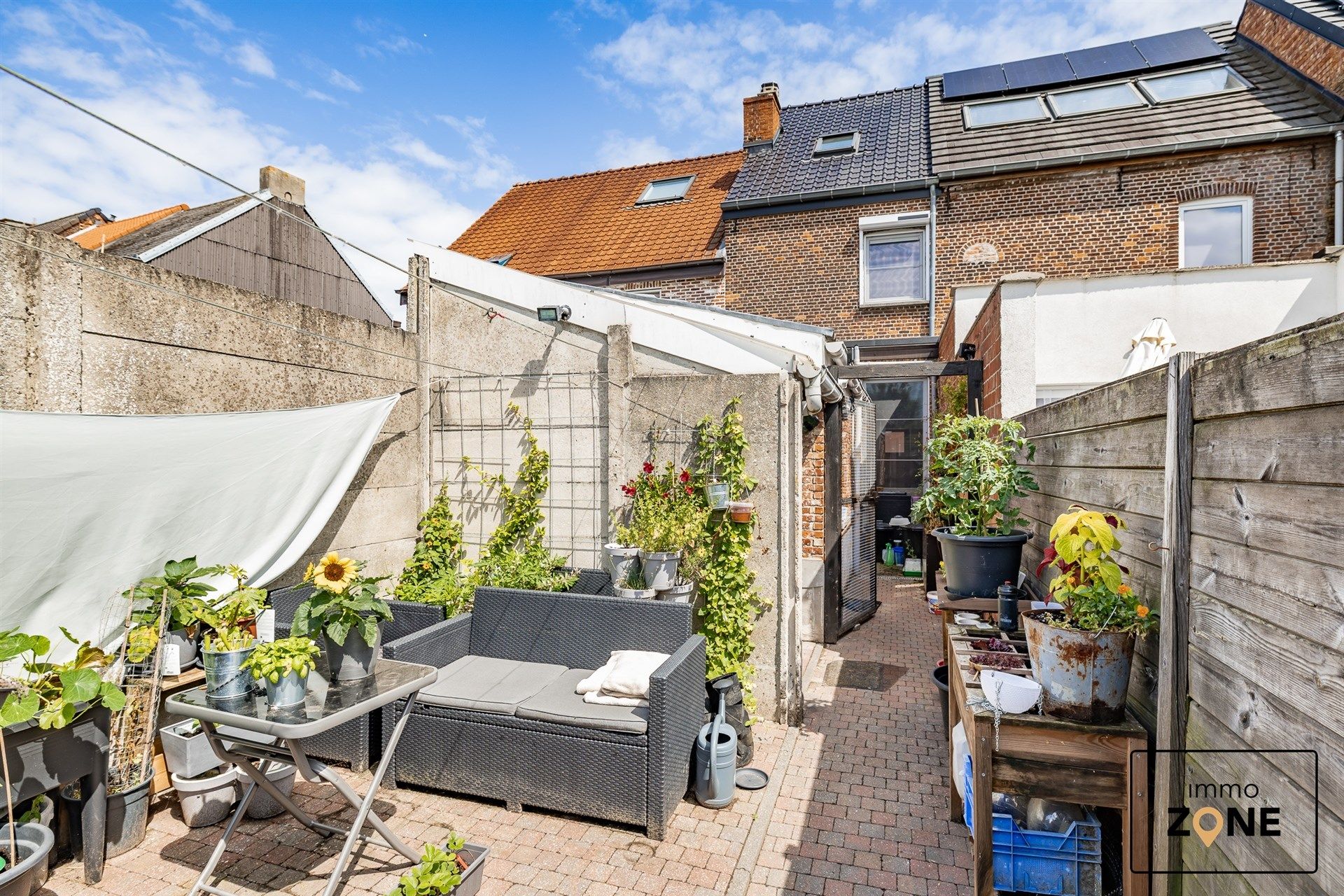 Instapklare Starterswoning met achteruitweg in Dendermonde! foto 18