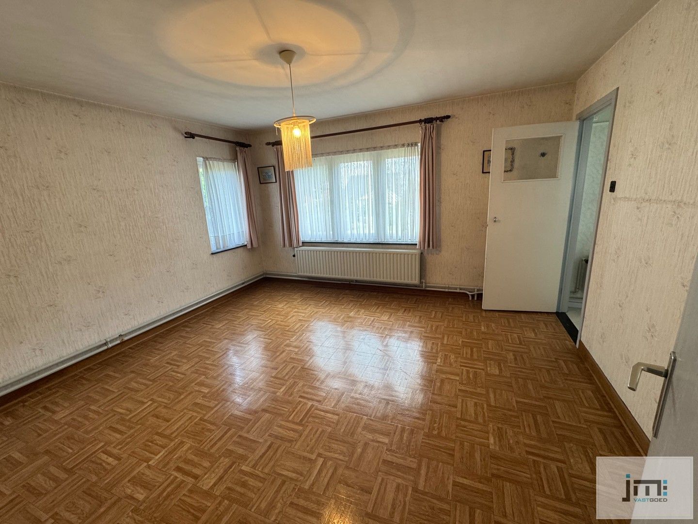 Goed onderhouden woning met ruime tuin foto 10