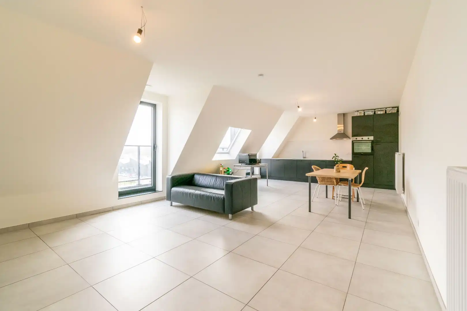 RECENT APP MET 3 SLAAPKAMERS + 2 STAANPLAATSEN! foto 6