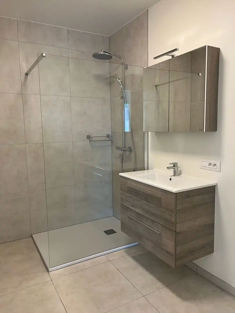 Prachtig nieuwbouwappartement met 2 slaapkamers. foto 6