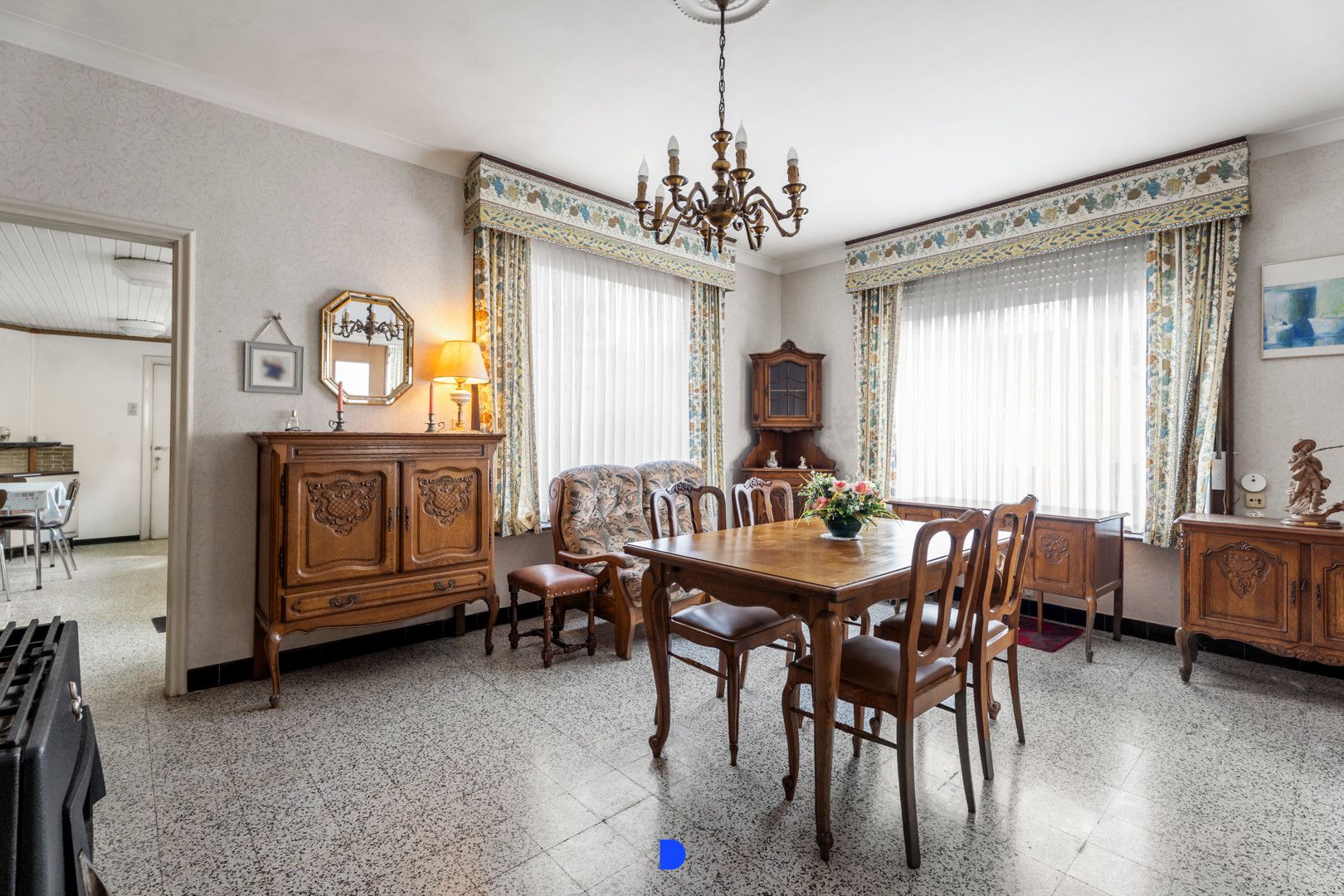 Te renoveren woning met potentieel! foto 5