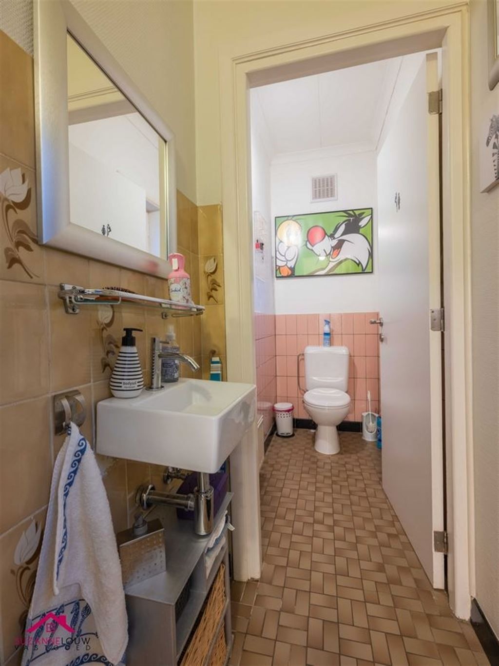 Goed onderhouden, op te frissen woning foto 20