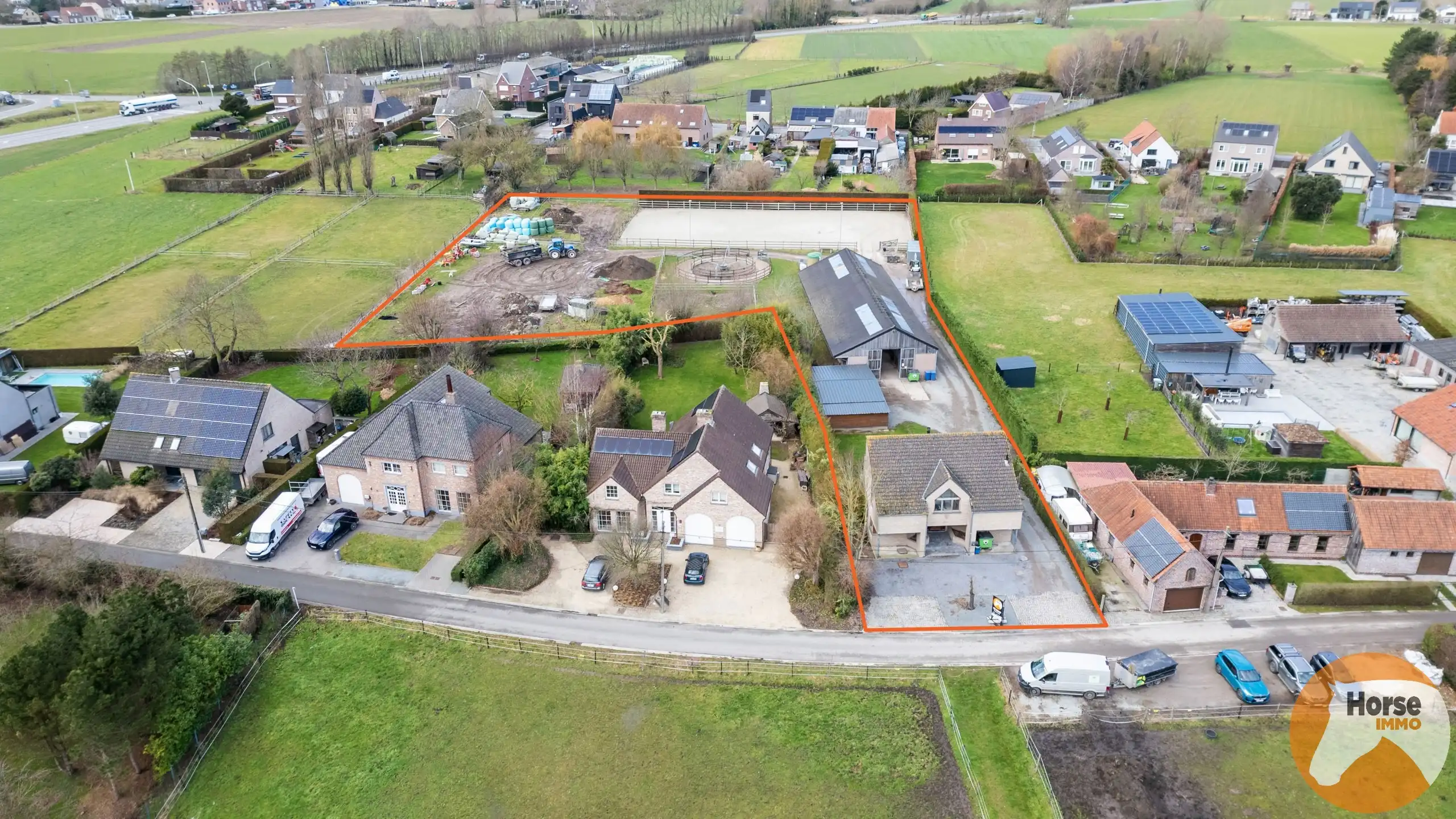 OOSTERZELE- Uniek eigendom met paardenaccommodatie op ± 4 ha foto 2