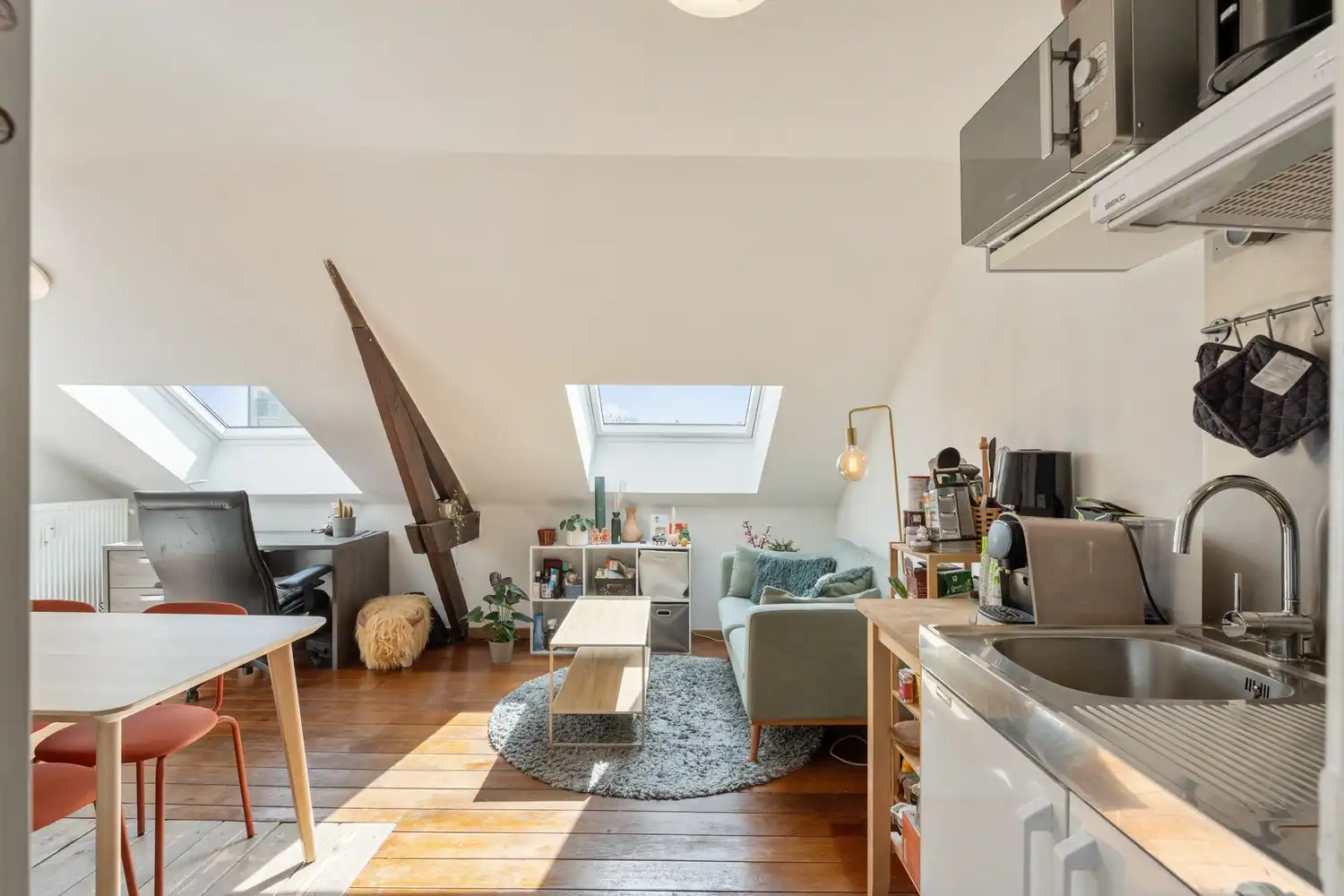 Vergund studentenhuis met een groen kotlabel en een nieuw dak(2025) bestaande uit 7 gemeubelde kamers met eigen sanitair en 1 studio te Leuven! foto 23