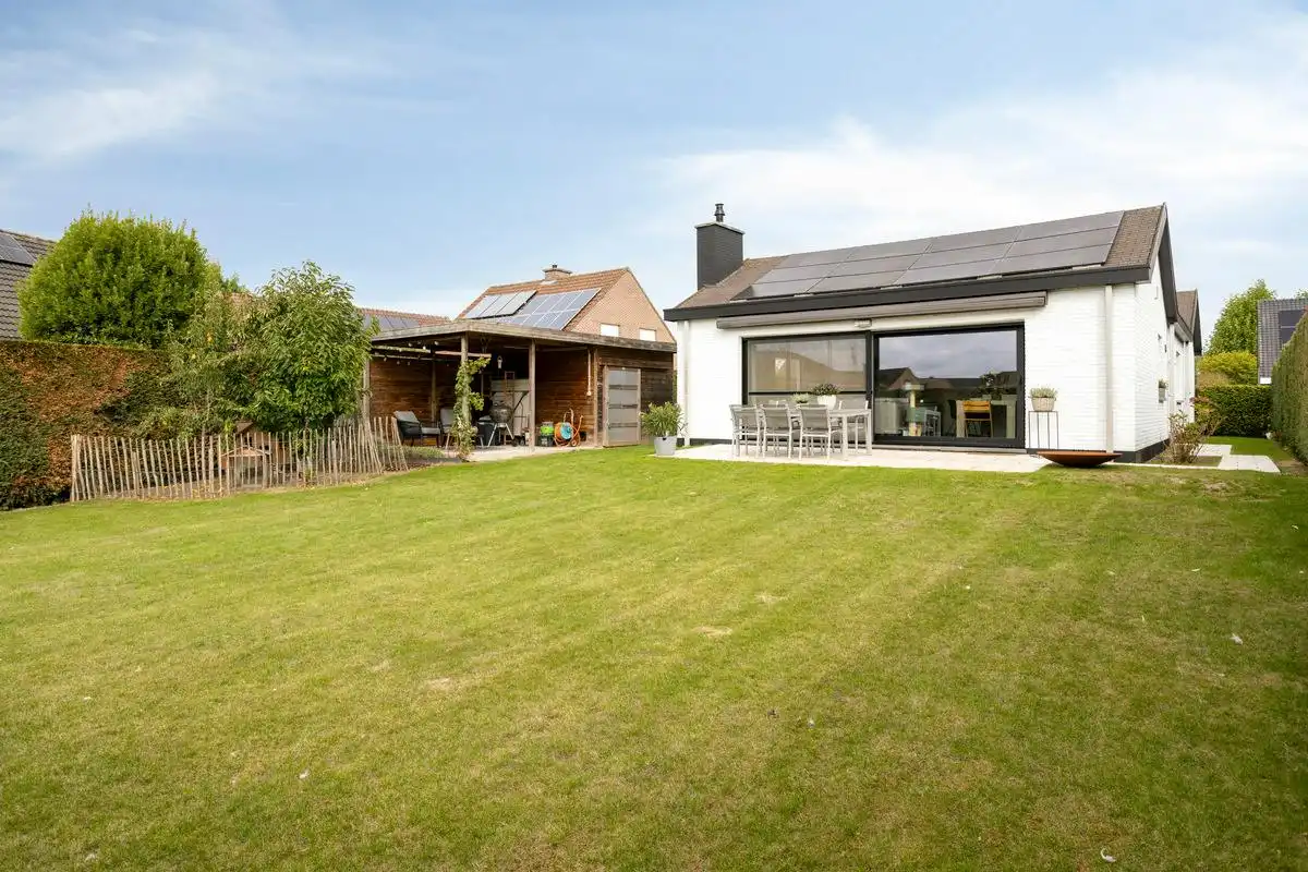 Gerenoveerde bungalow te koop in Kuurne! foto 22