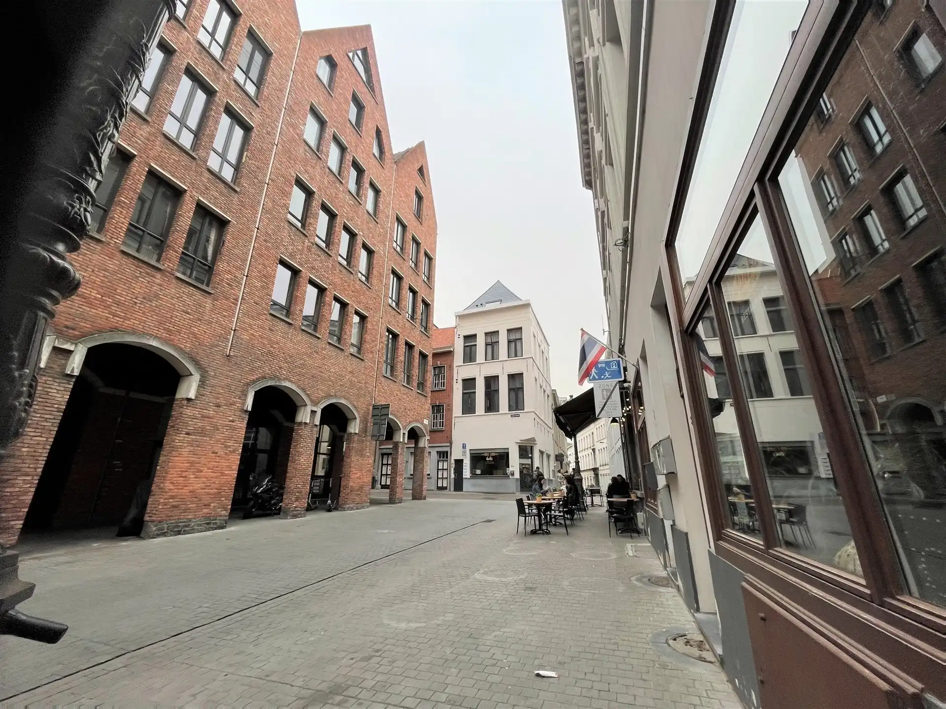 Gemeubeld appartement aan de Grote Markt, Antwerpen! foto 14