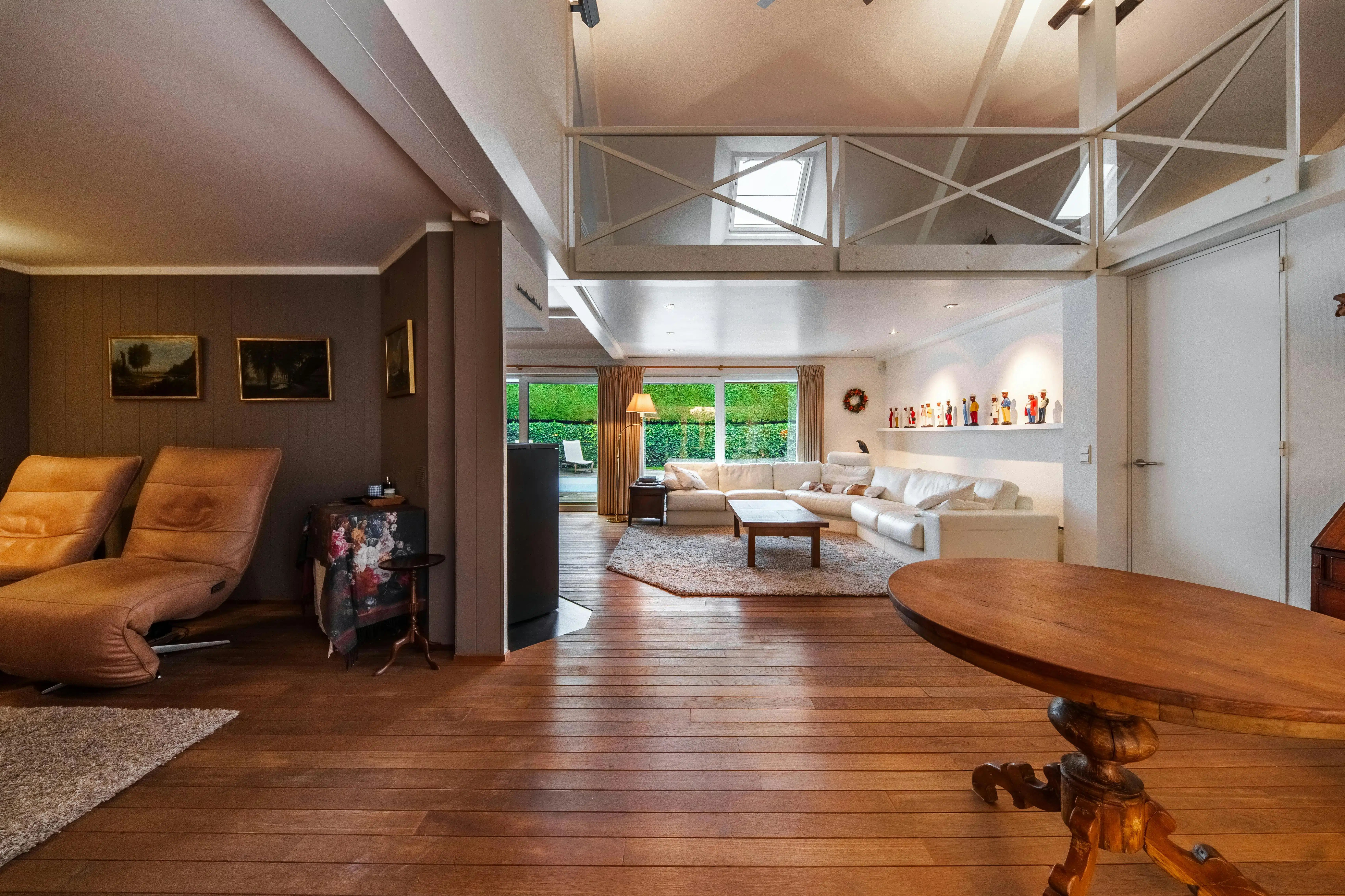 Villa met zwembad te koop in villawijk 't Motje in Roeselare foto 7