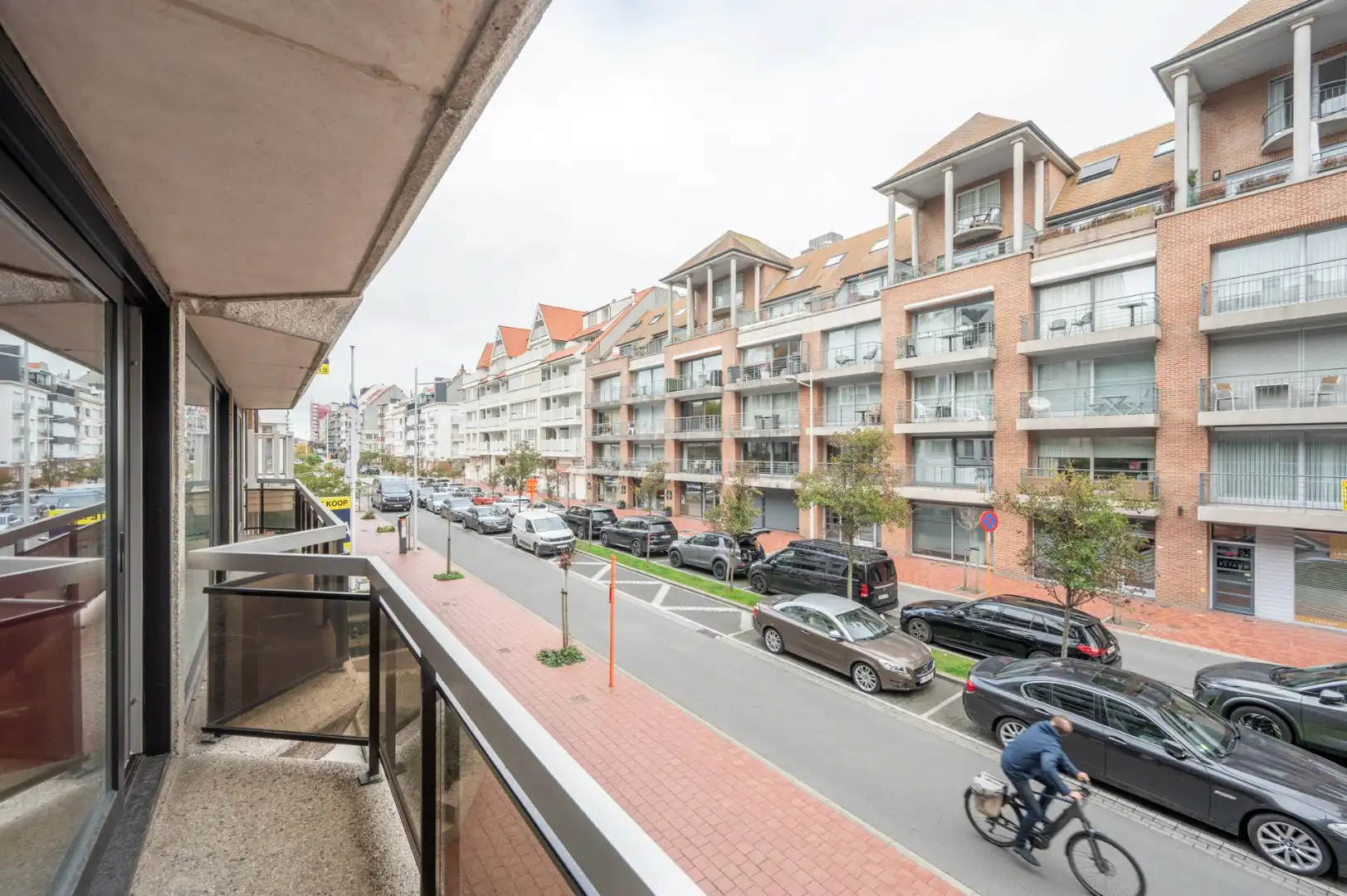 Mooi gemeubeld appartement op super locatie tussen de Zoutelaan en de Dumortierlaan foto 4