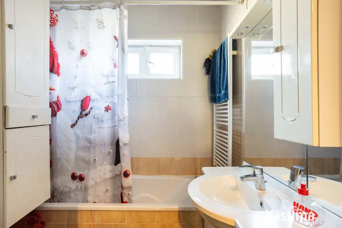 Instapklare stadswoning met 3 slaapkamers, 2 badkamers en tuin foto 12