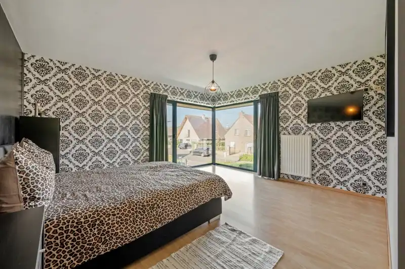 Ruime villa met zwembad  foto 18