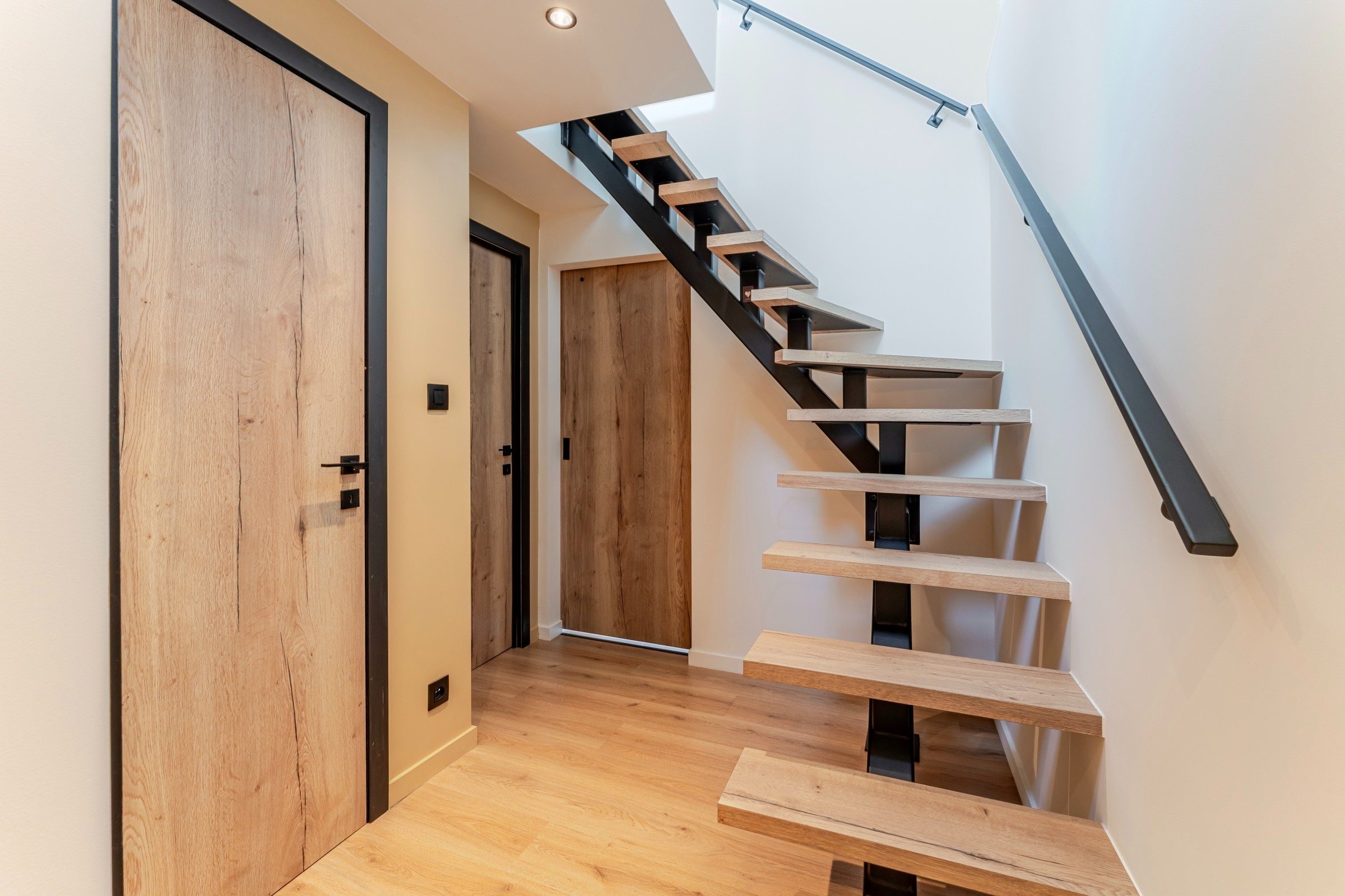 RUIME WONING MET TUIN EN GARAGE foto 7