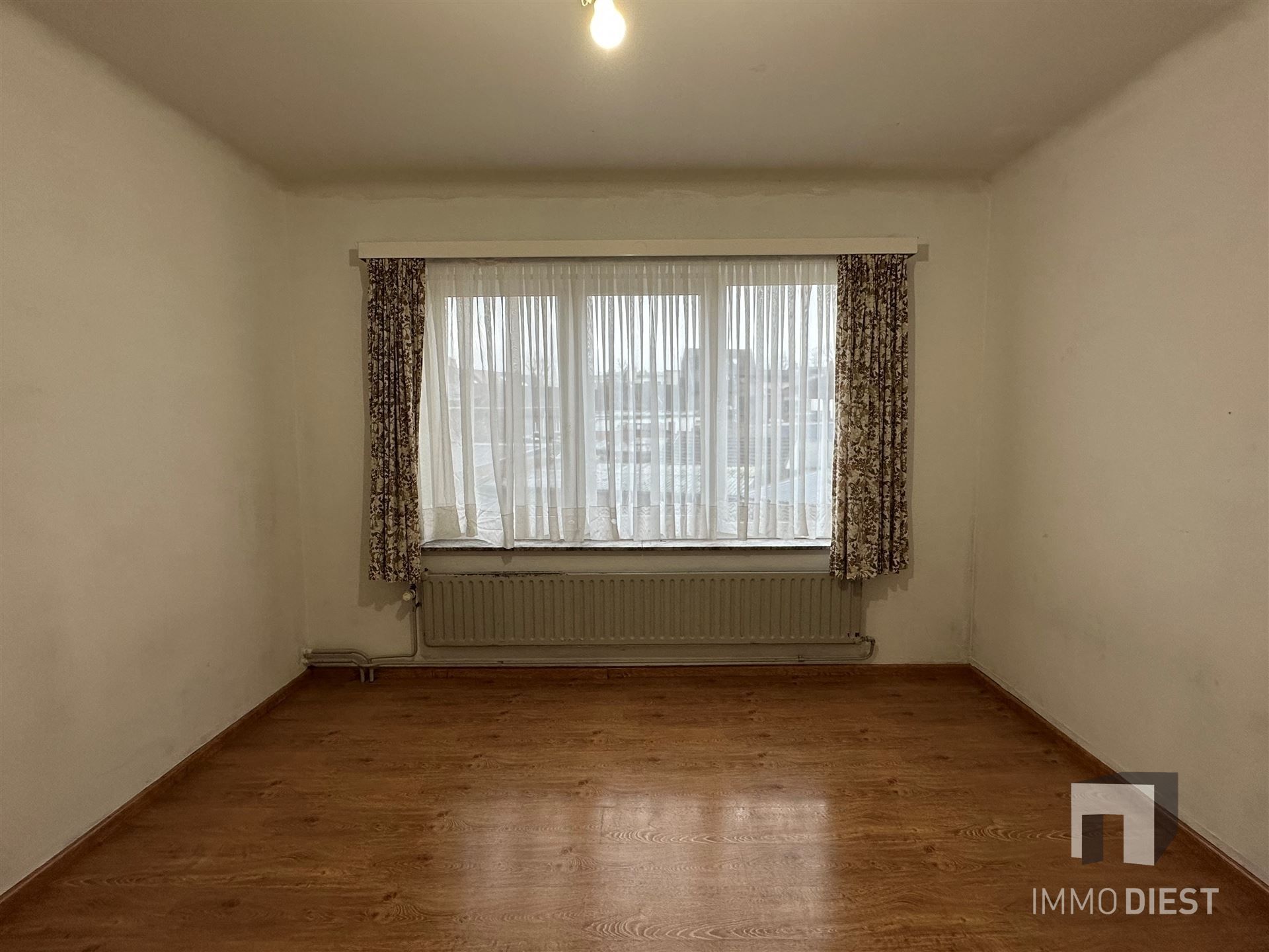 Op te frissen stadswoning met 3 ruime slaapkamers, bureau of dressing foto 17