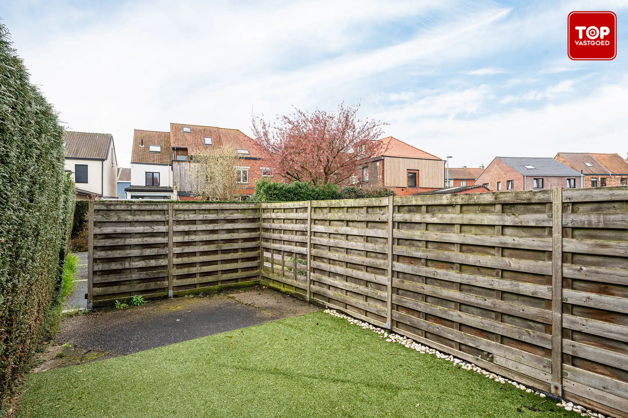 Karaktervol en  multifunctioneel handelshuis  op een interessante ligging.  foto 26