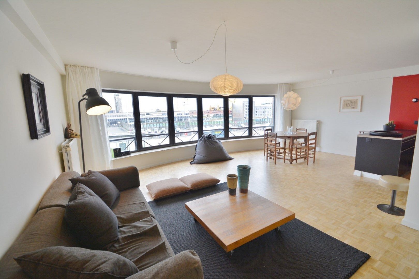 Instapklaar appartement met prachtig zicht op de Visserskaai te Oostende! foto 6